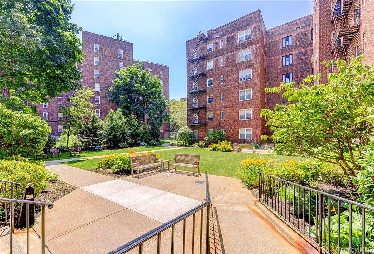 113-14 72nd Road, Unit 2J photo 11