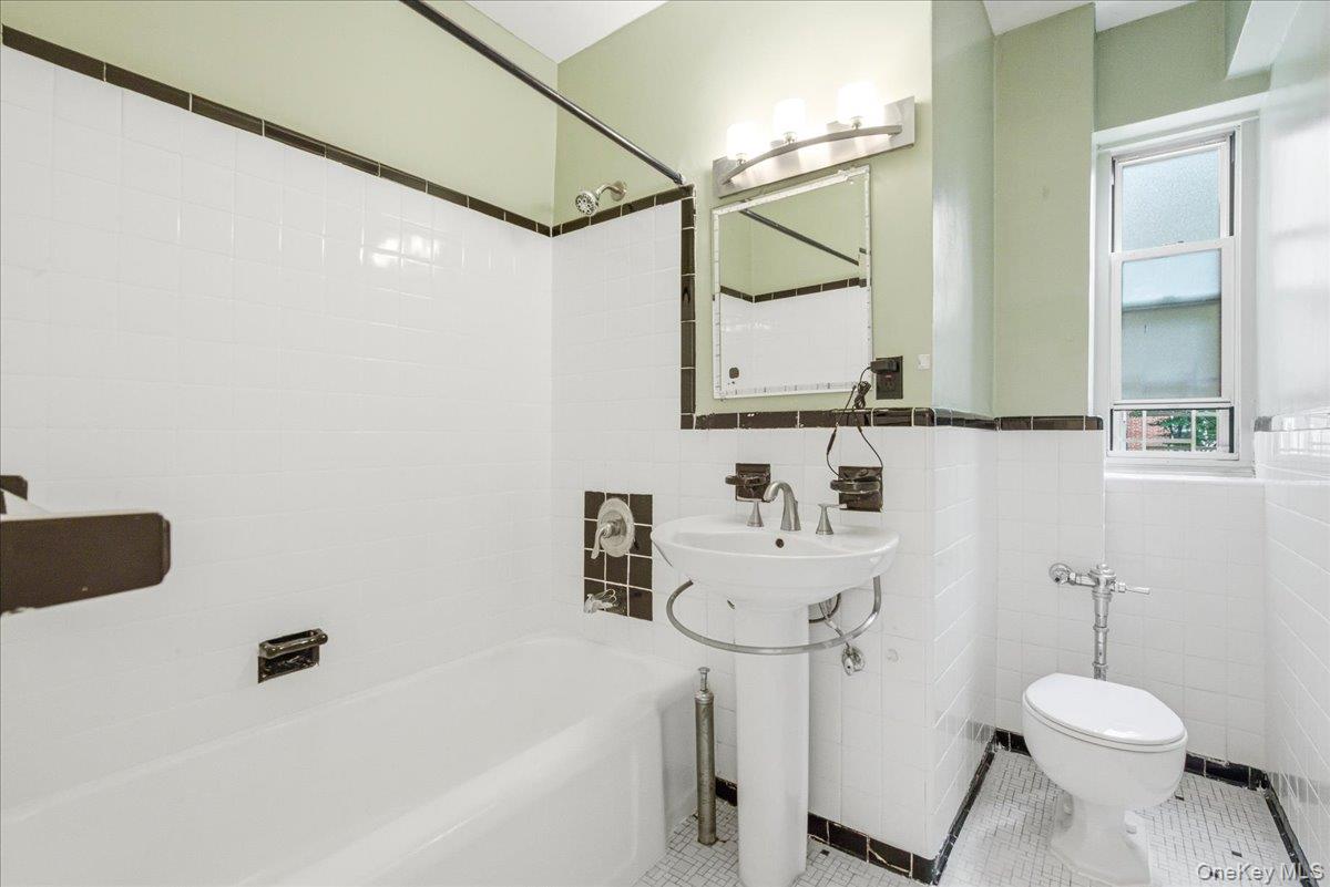 113-14 72nd Road, Unit 2J photo 29