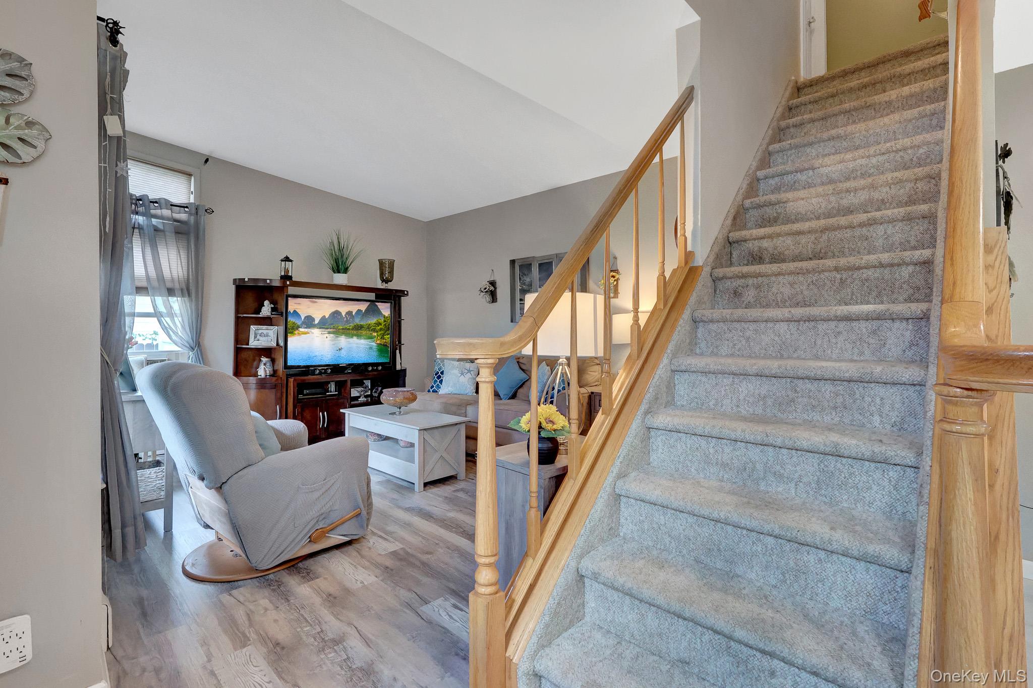 121 Wright Avenue – For Sale photo 4
