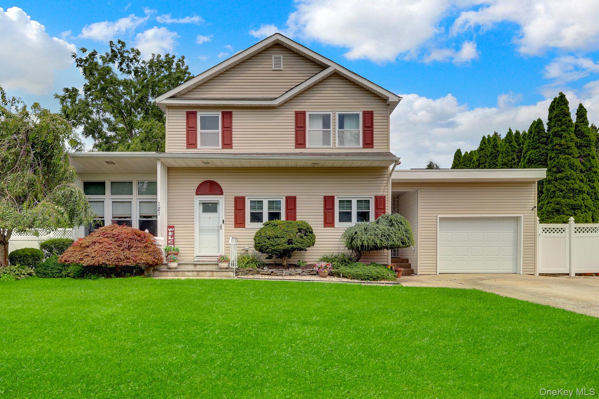 121 Wright Avenue – For Sale