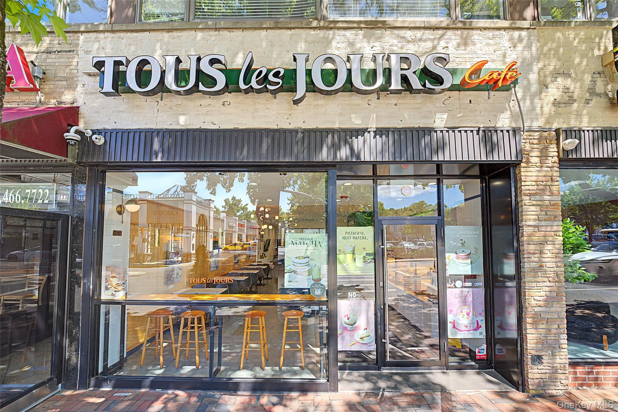 41 Great Neck Rd – For Sale