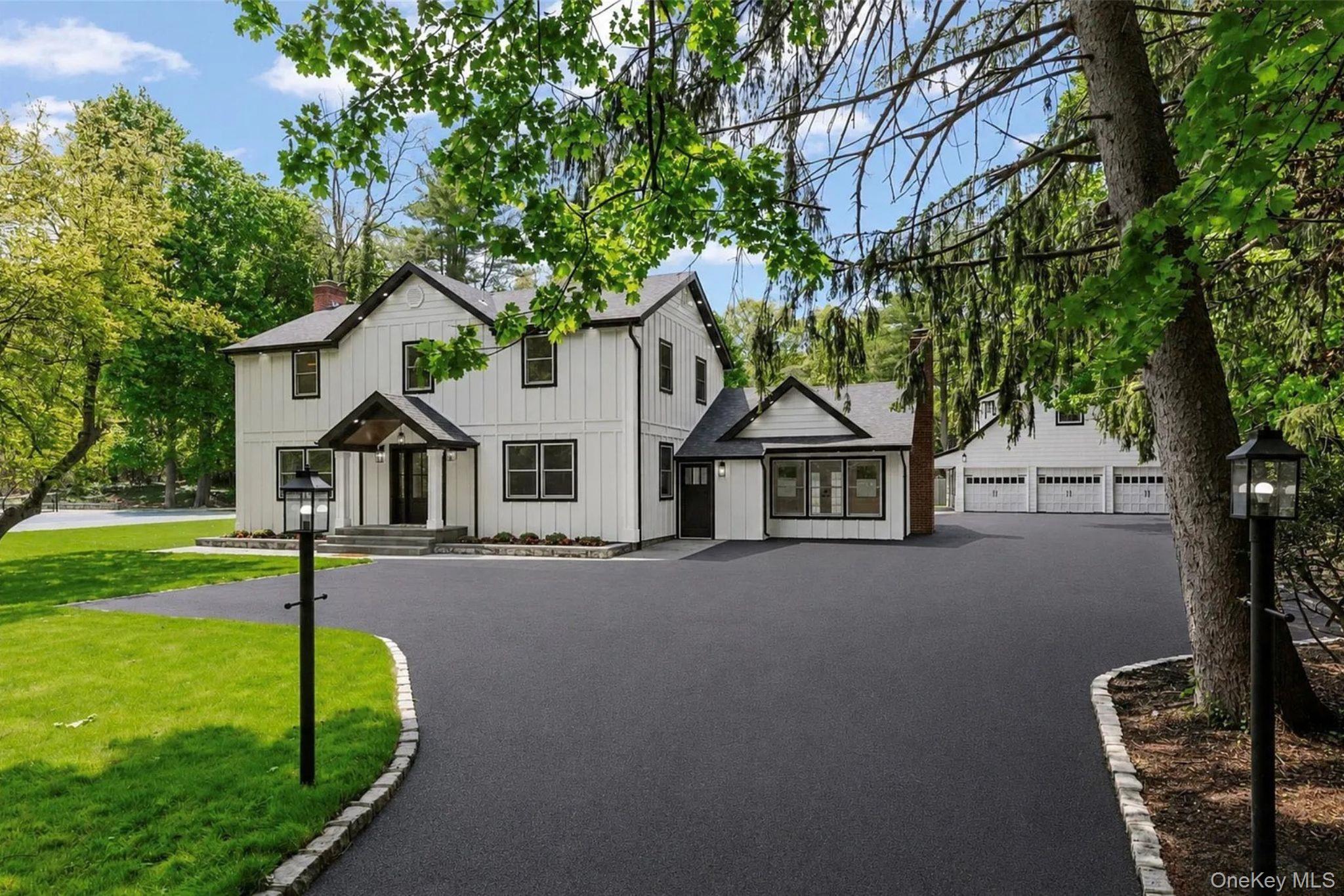 75 Centerport Road – For Sale