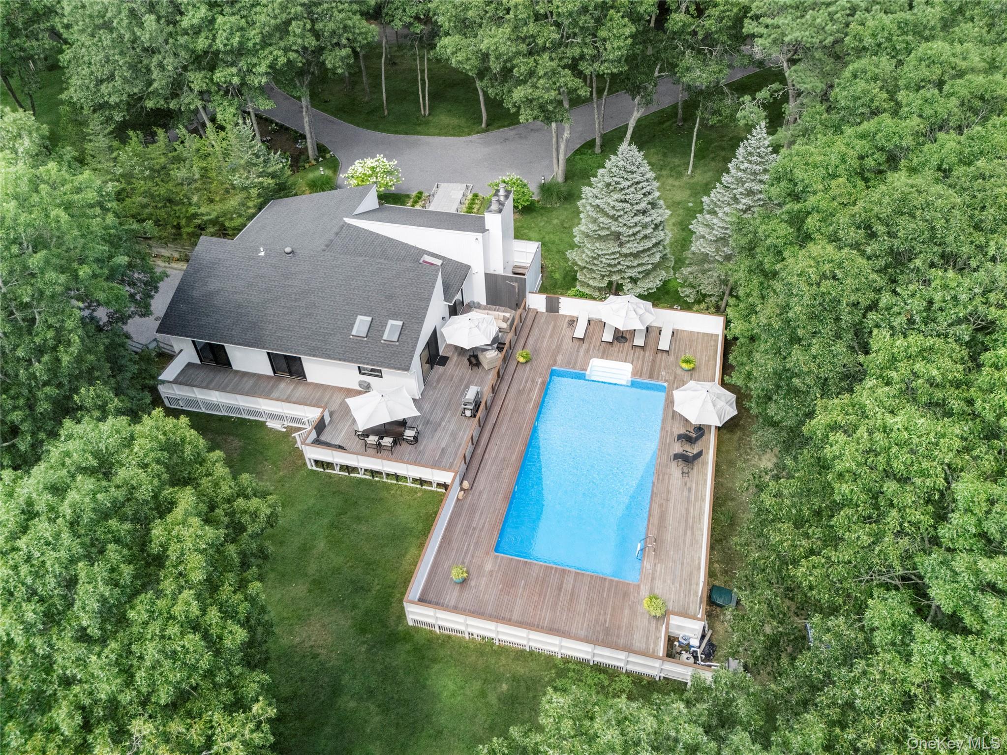 98 Old Farm Road – For Sale