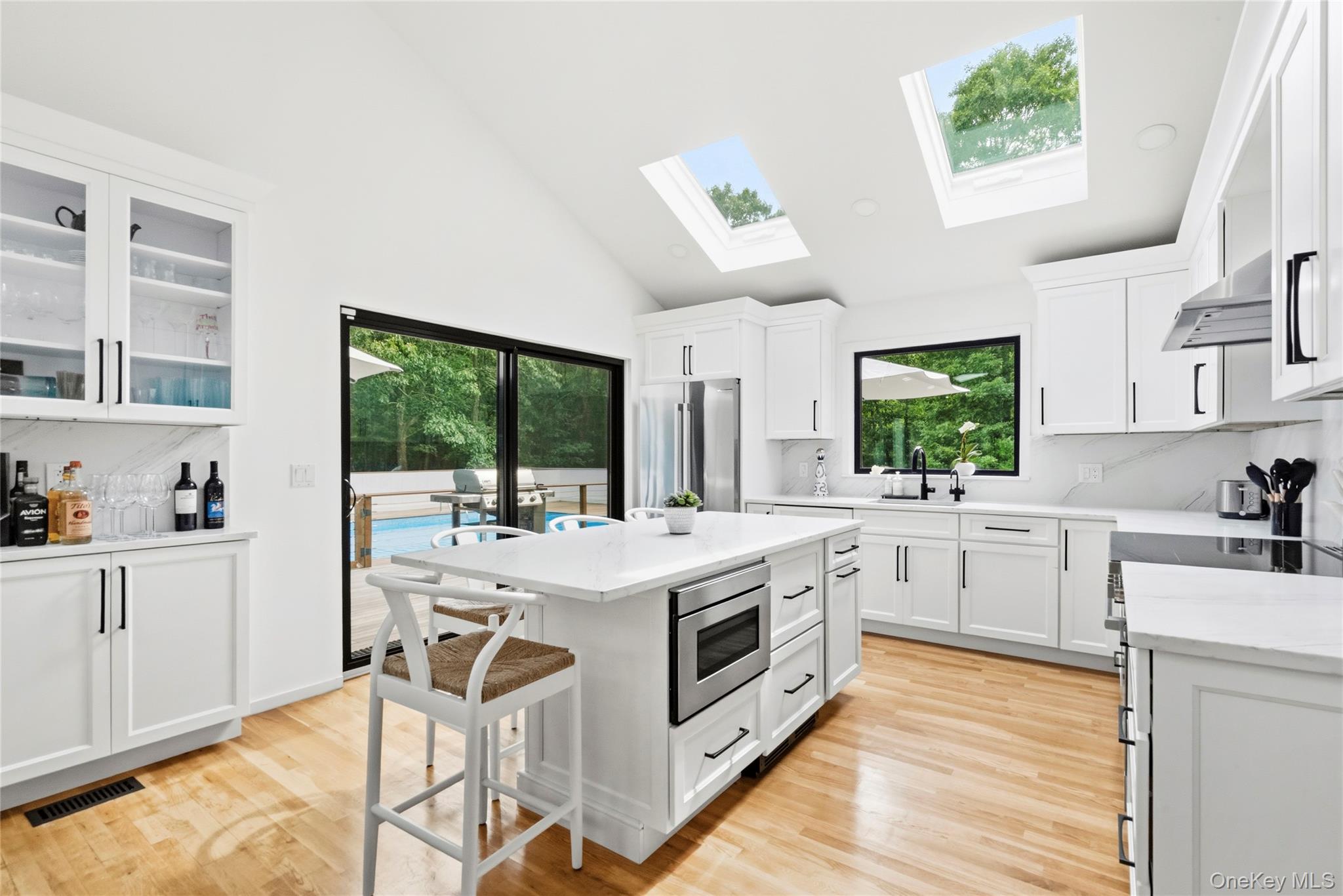 98 Old Farm Road – For Sale photo 4