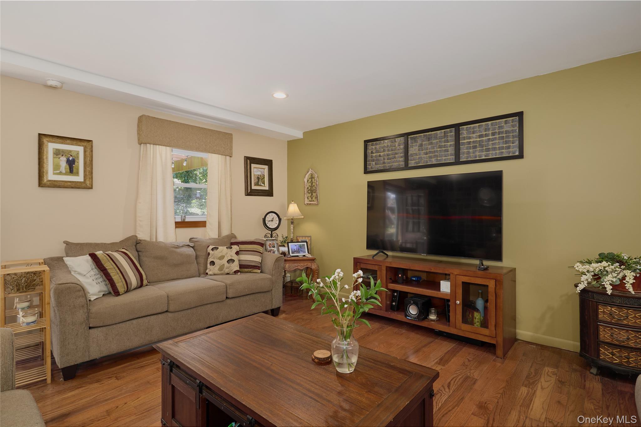 140 Nardin Road – For Sale photo 11