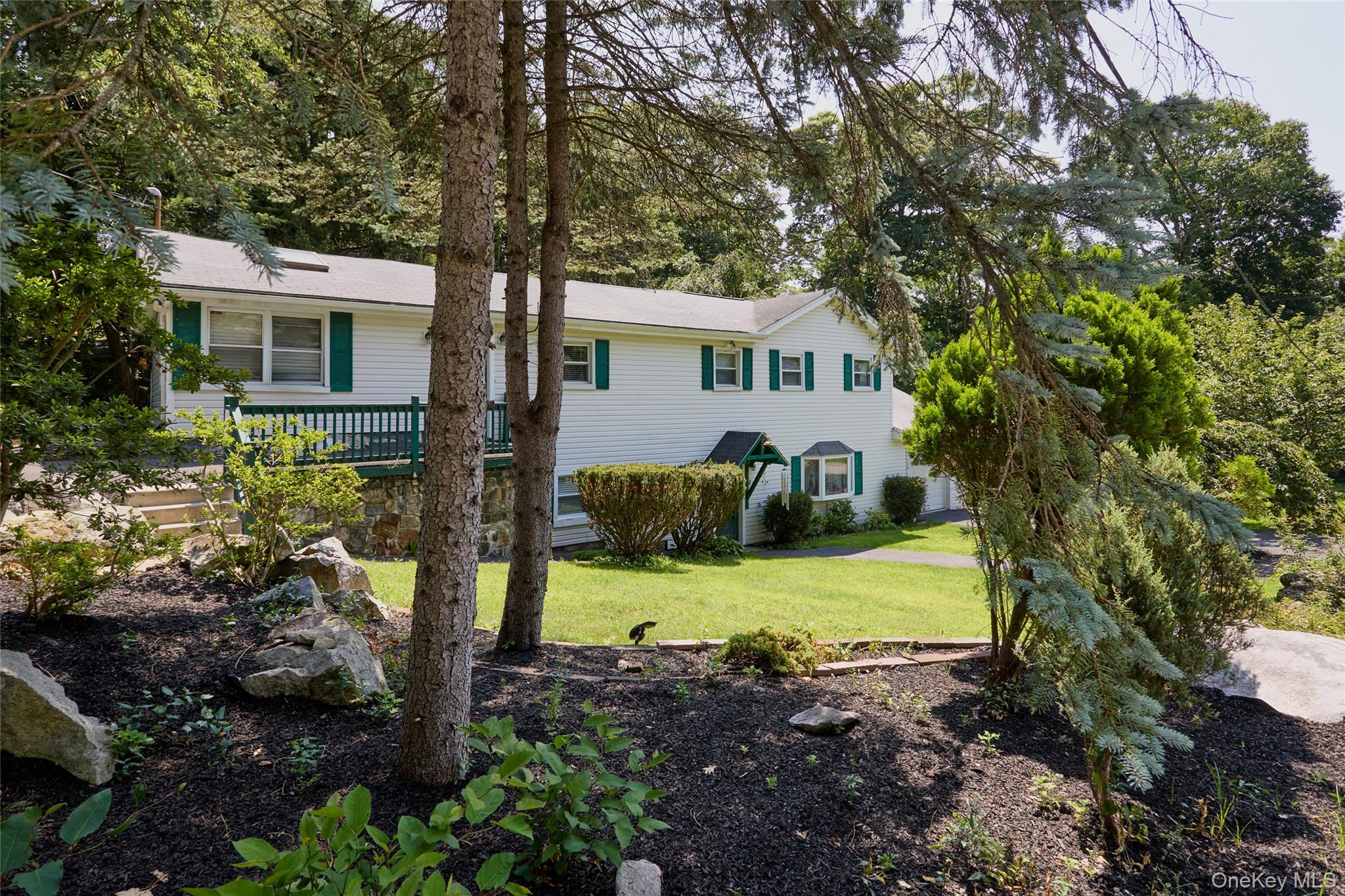 140 Nardin Road – For Sale