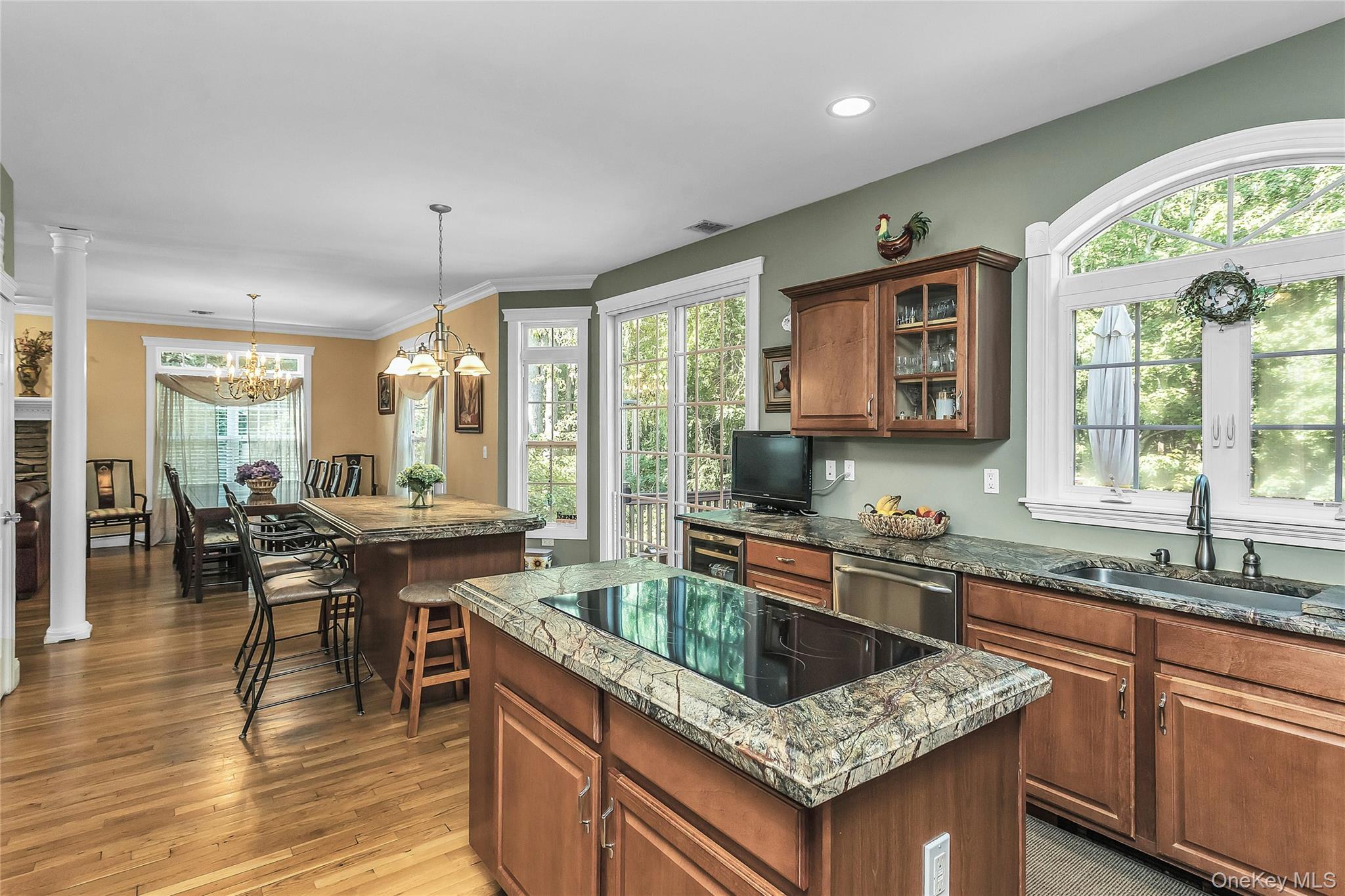 1025 Seawood Drive – For Sale photo 13