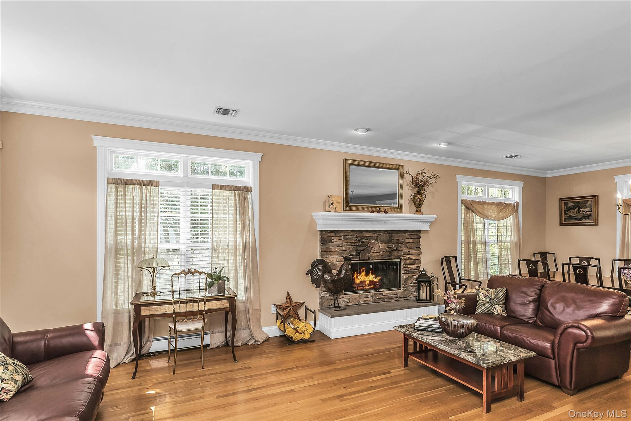 1025 Seawood Drive – For Sale photo 5