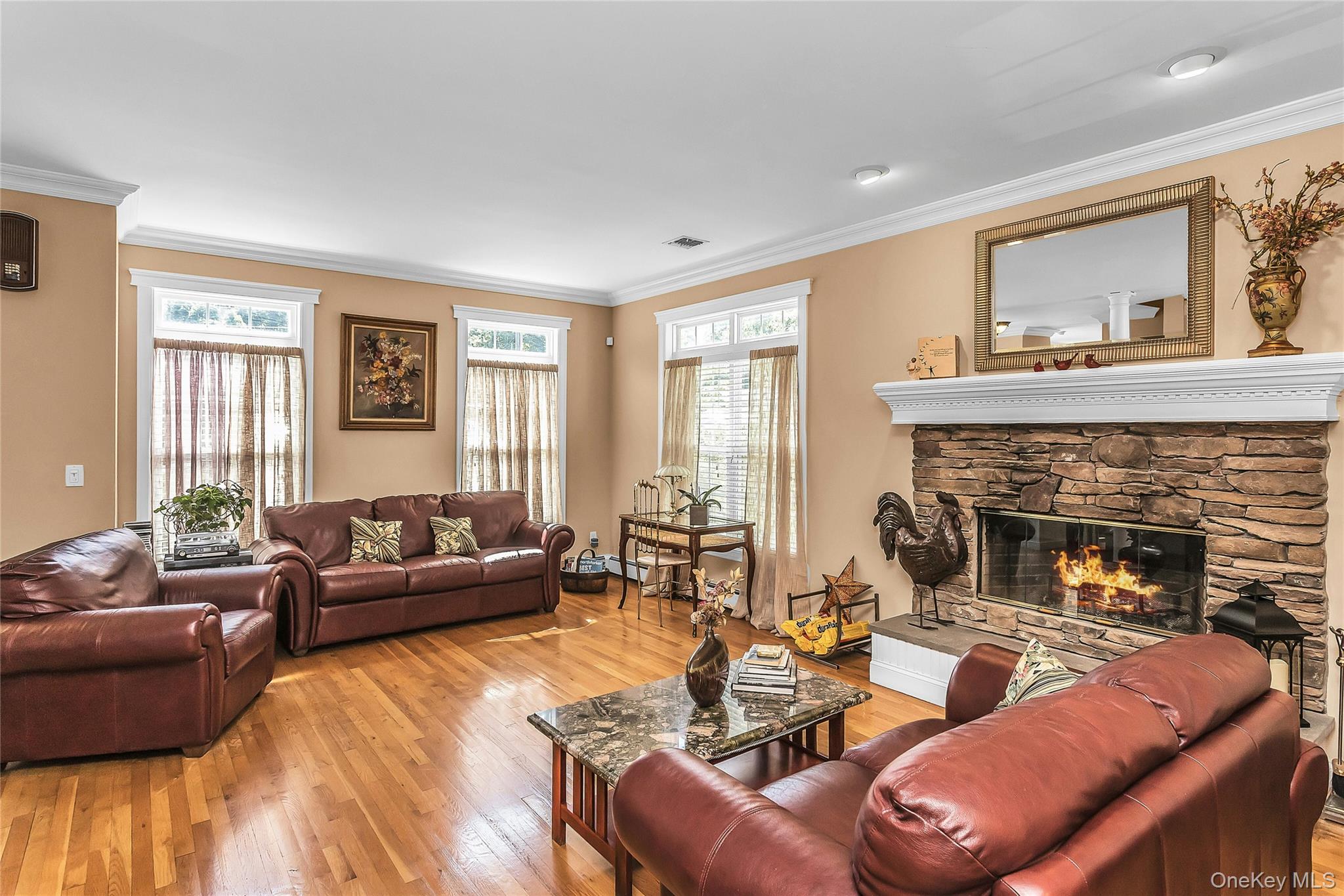 1025 Seawood Drive – For Sale photo 6