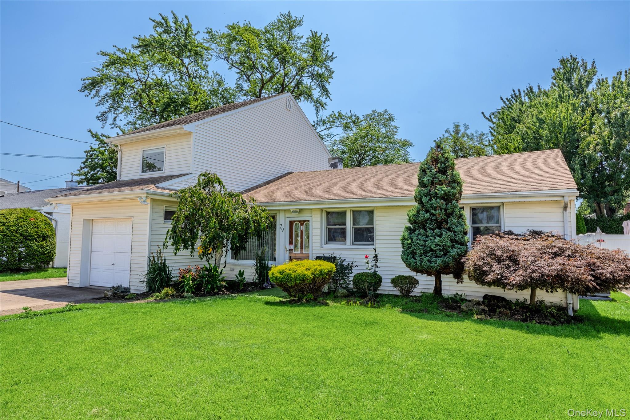 79 Spruce Lane – For Sale photo 2