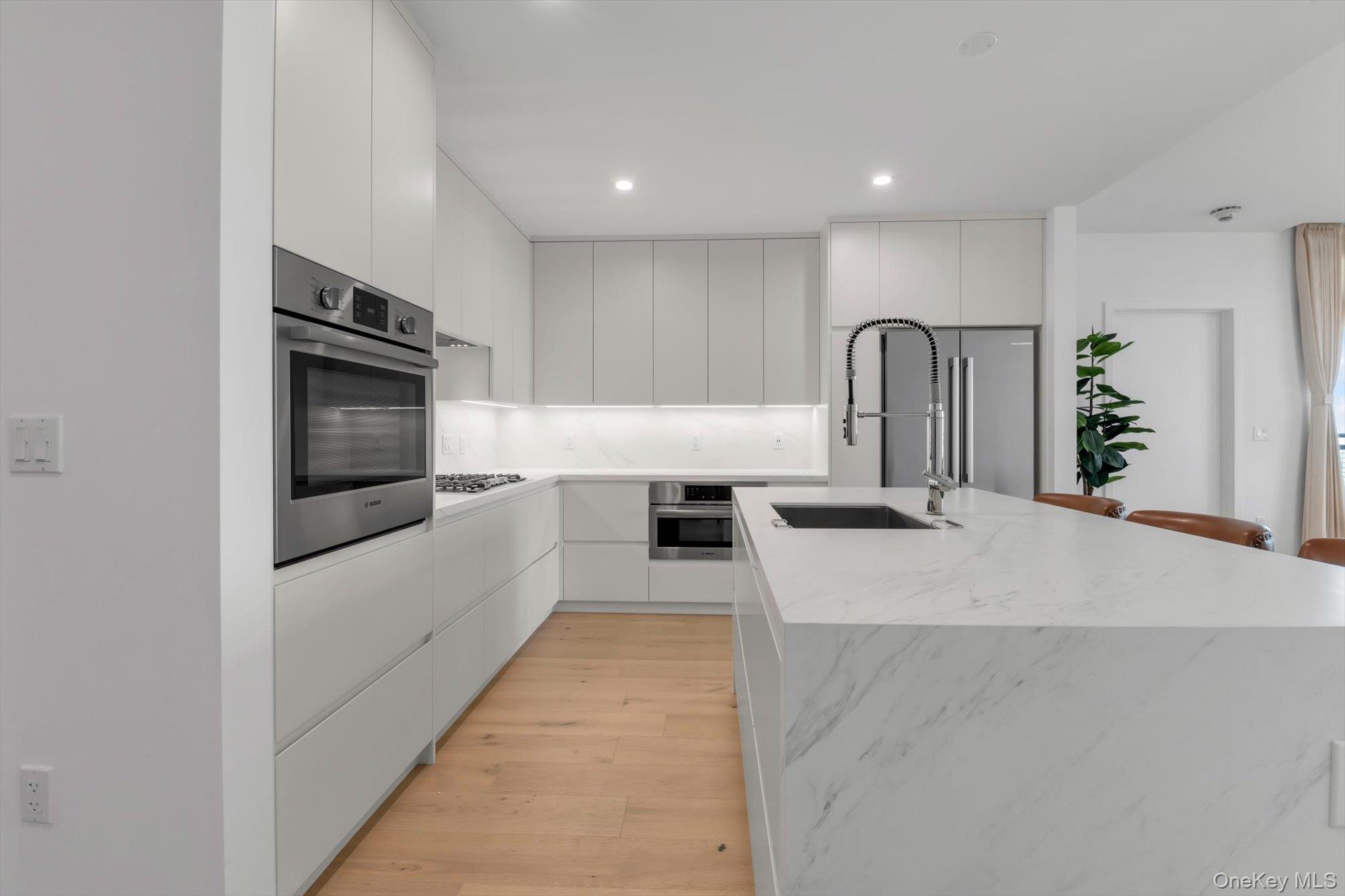 140 Boardwalk, Unit 503B photo 8