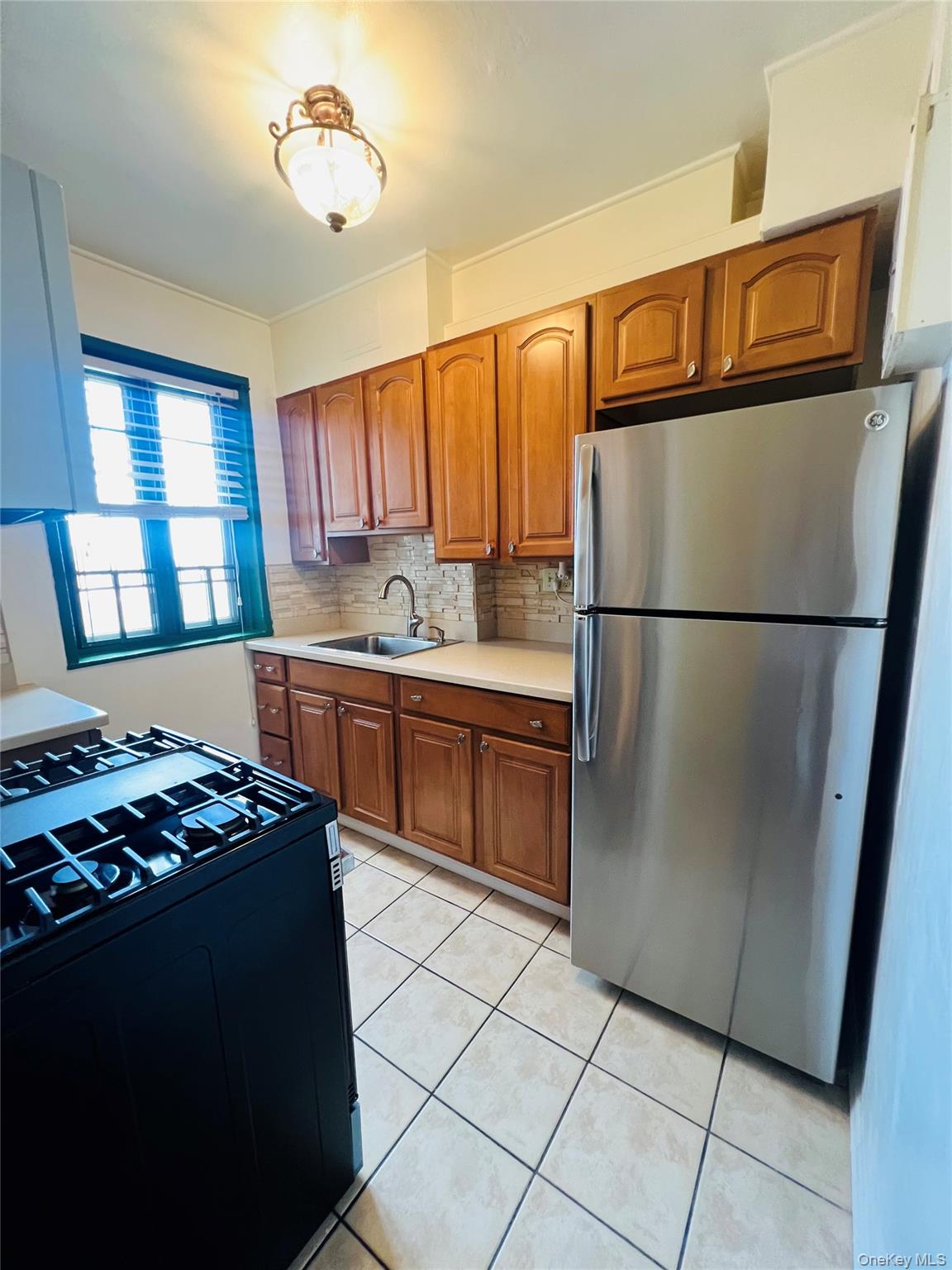 1595 Unionport Road, Unit 11A photo 3