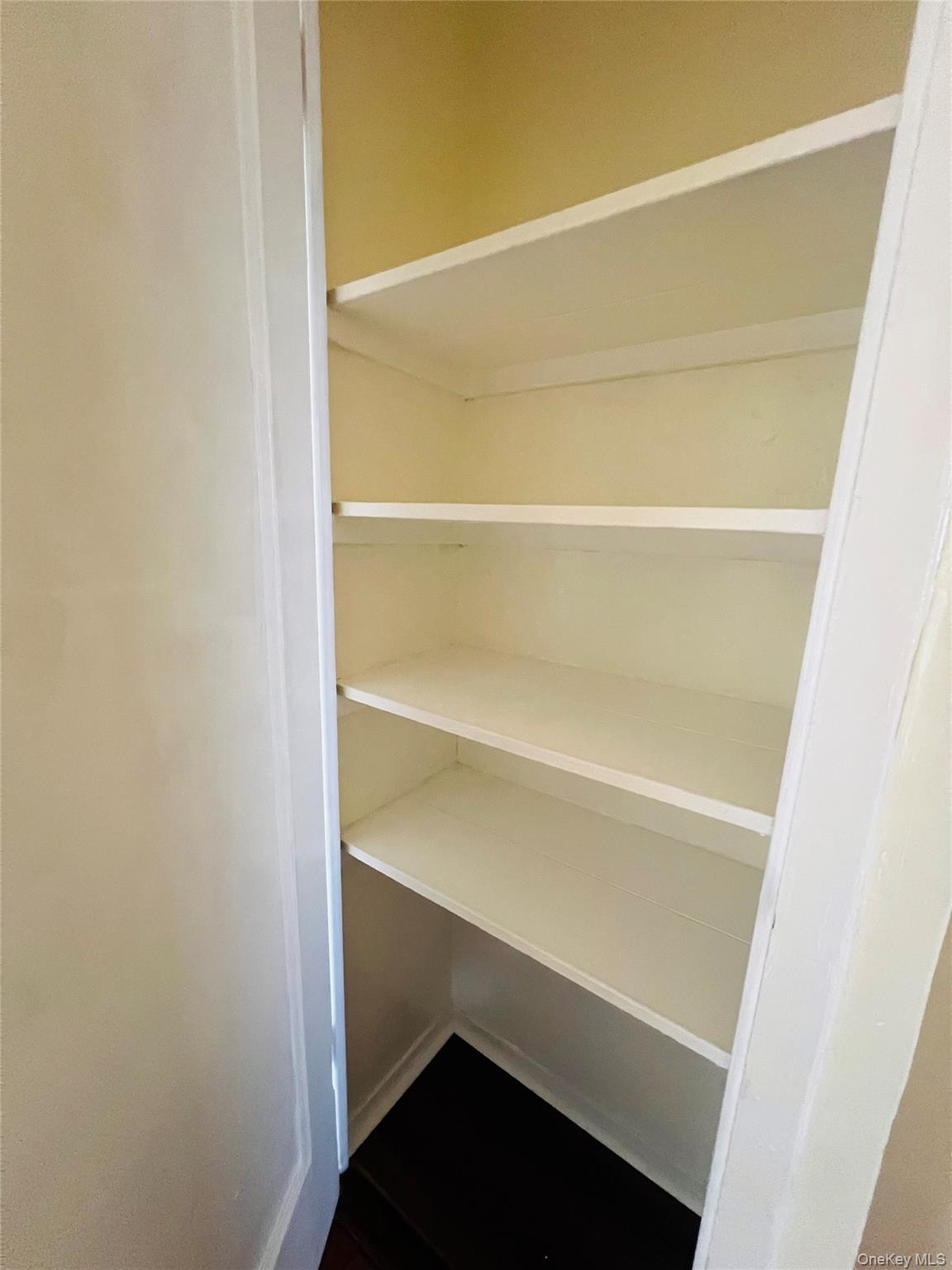 1595 Unionport Road, Unit 11A photo 11