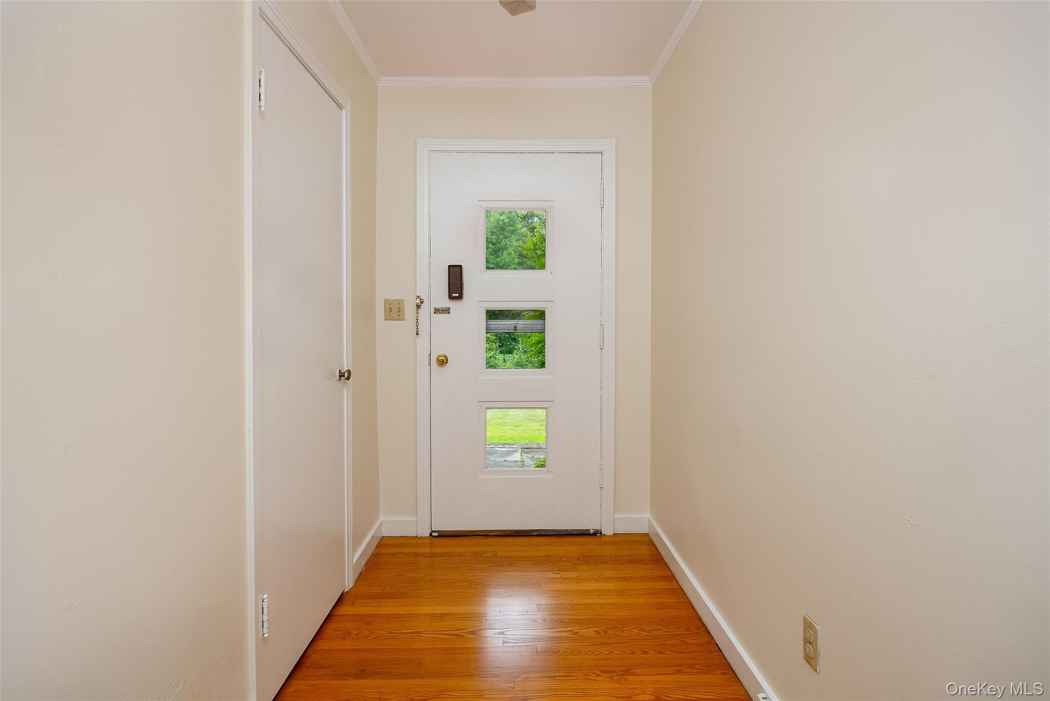 18 Flower Hill Road – For Sale photo 4
