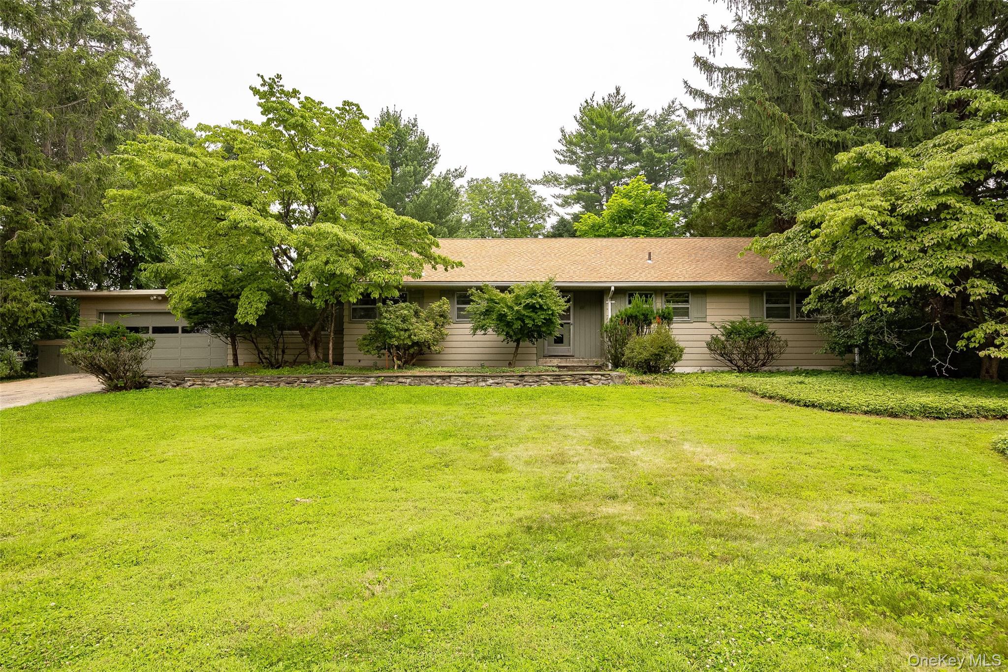 18 Flower Hill Road – For Sale