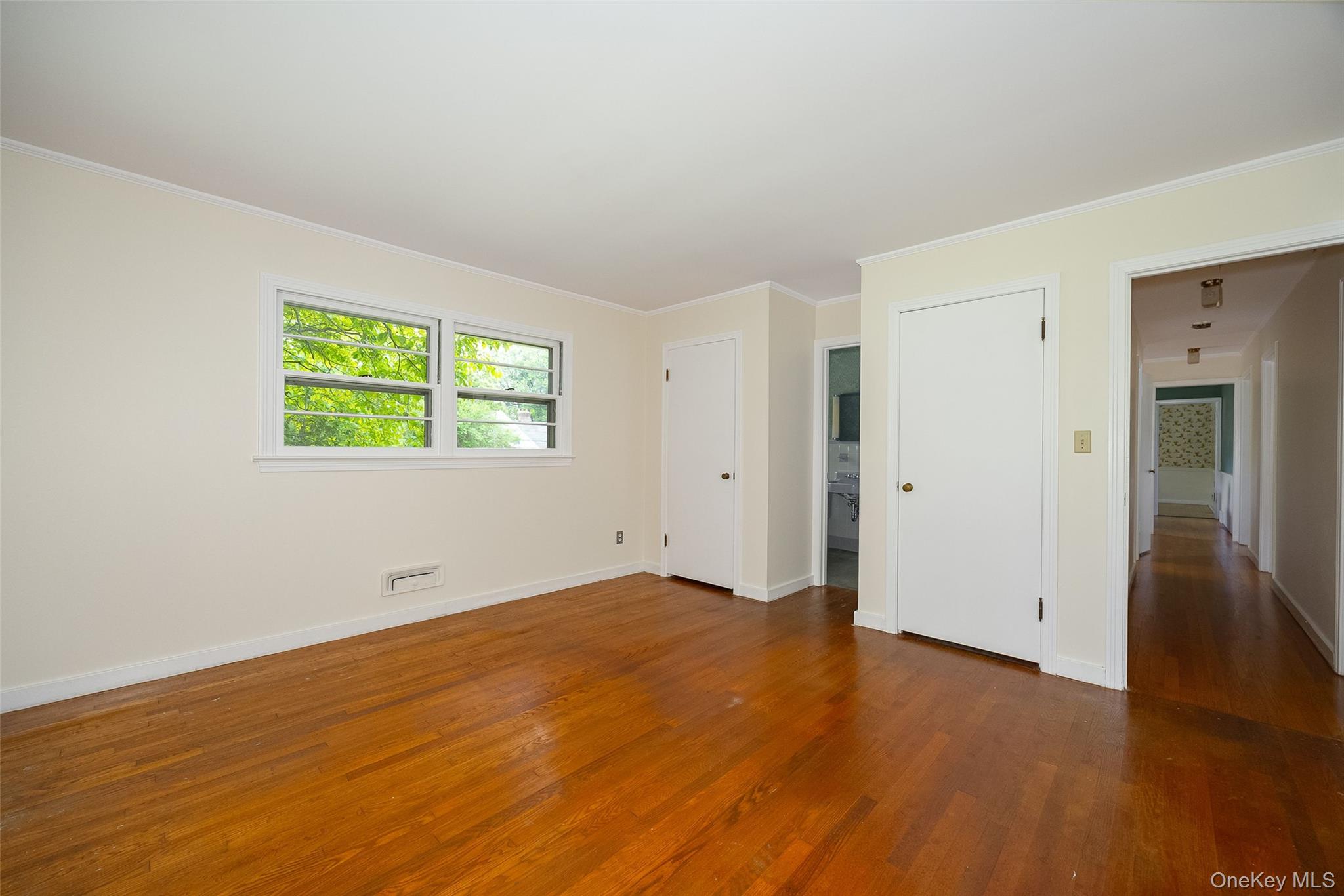 18 Flower Hill Road – For Sale photo 13