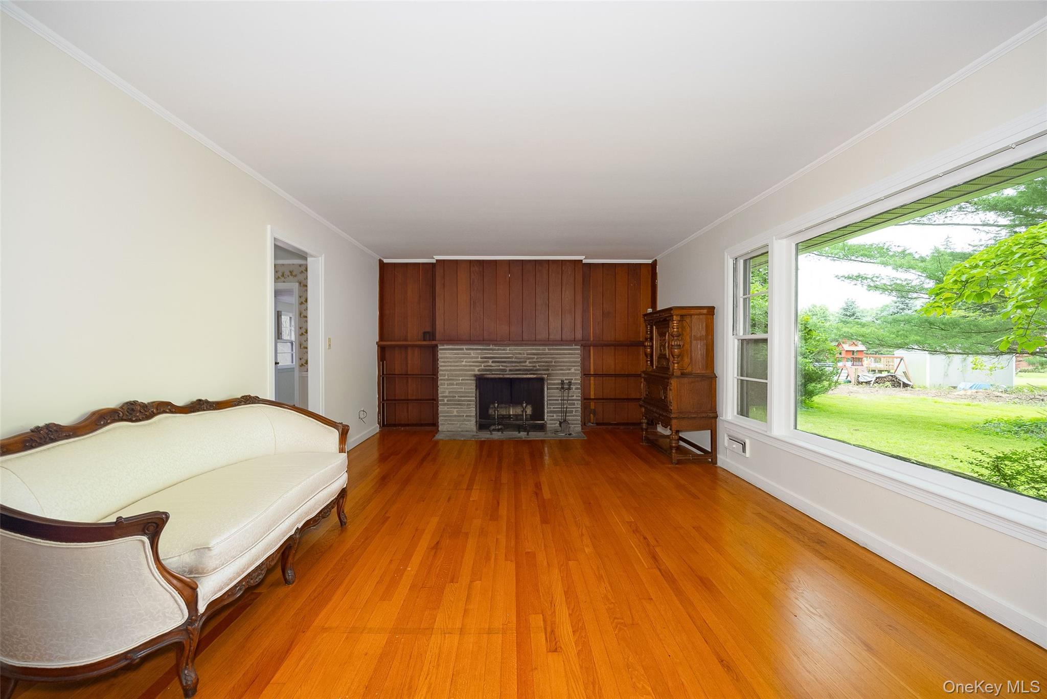 18 Flower Hill Road – For Sale photo 8