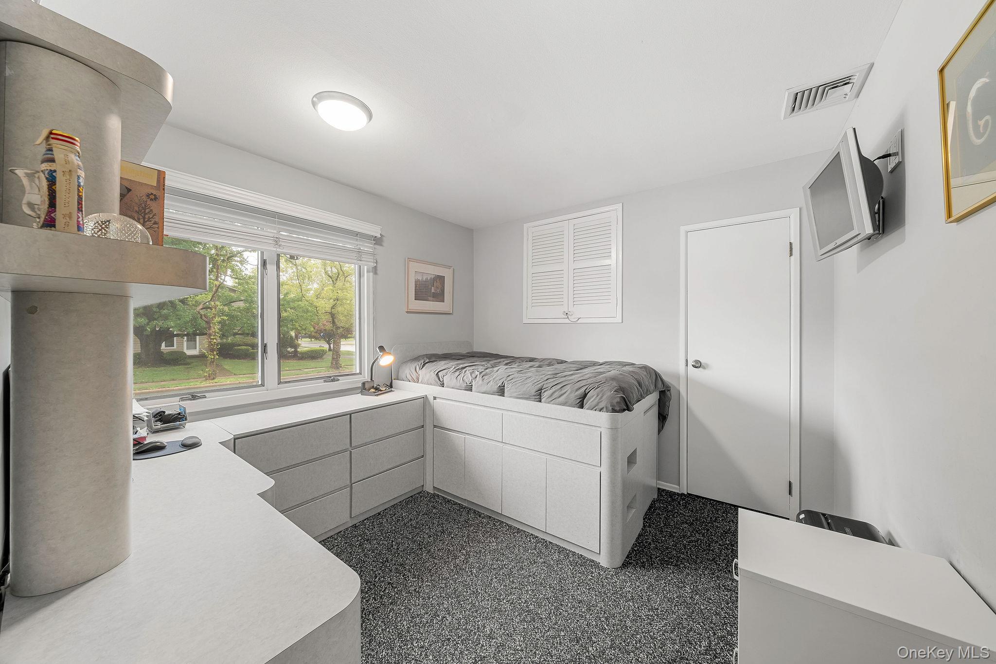 1 Cortland Avenue – For Sale photo 17