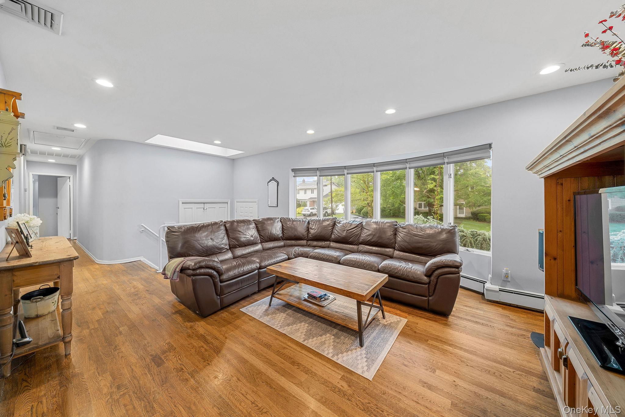 1 Cortland Avenue – For Sale photo 5