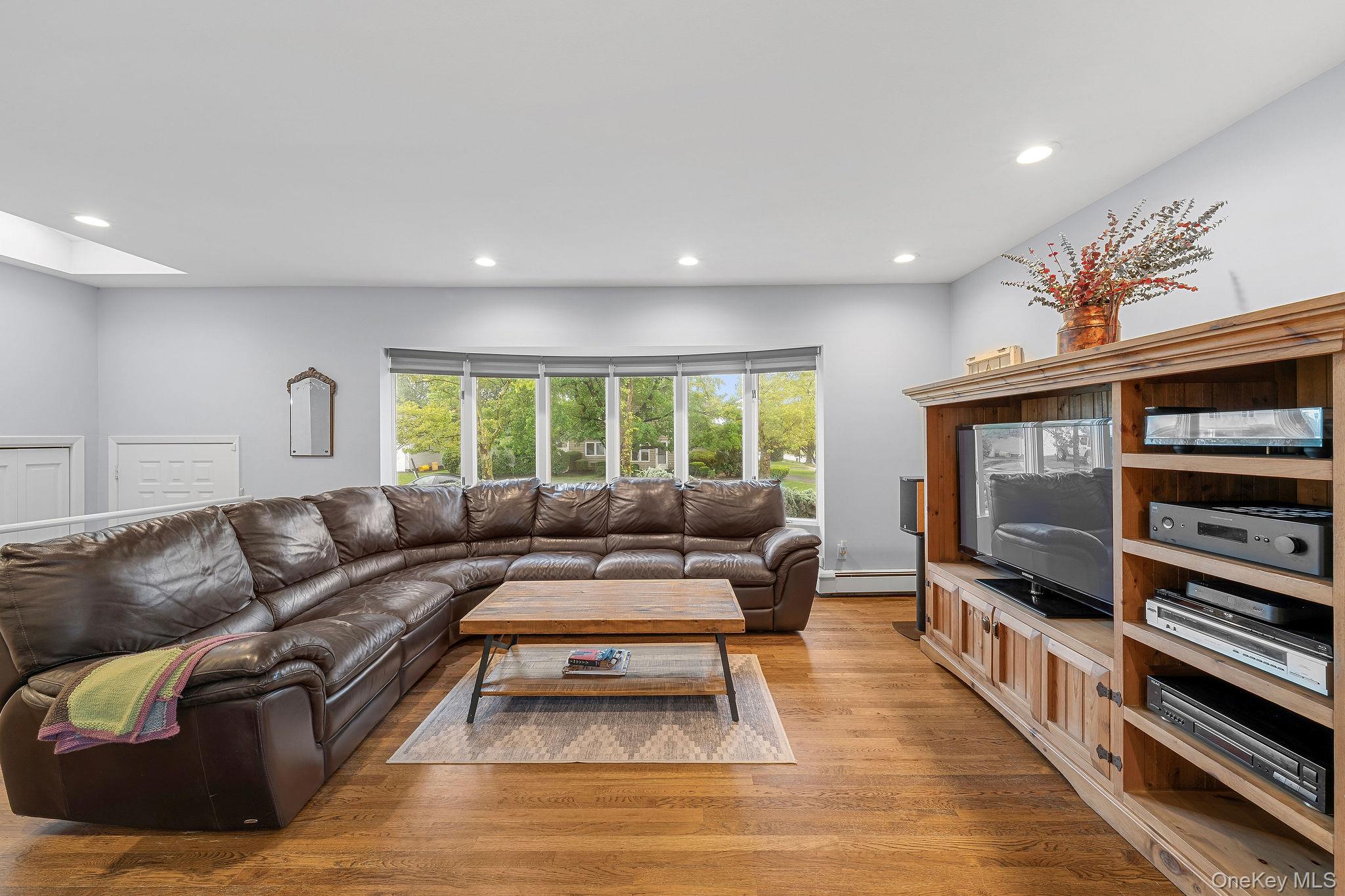 1 Cortland Avenue – For Sale photo 6