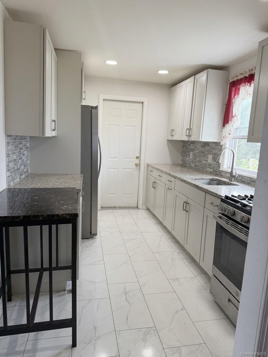 36 Division Avenue – For Sale photo 5