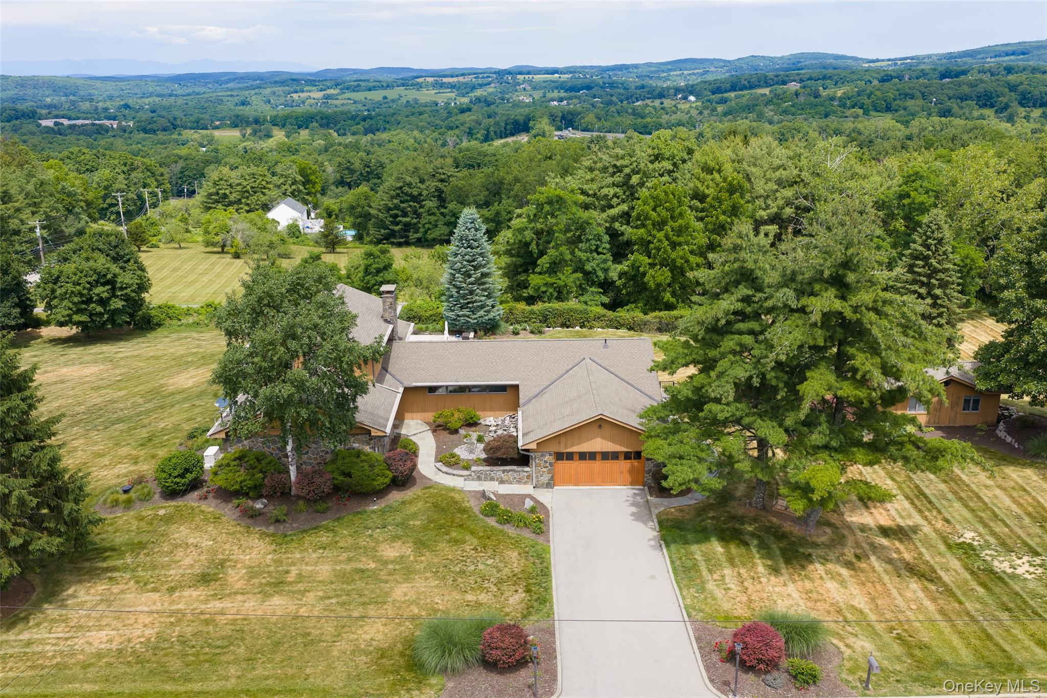 11 Potters Lane – For Sale photo 4