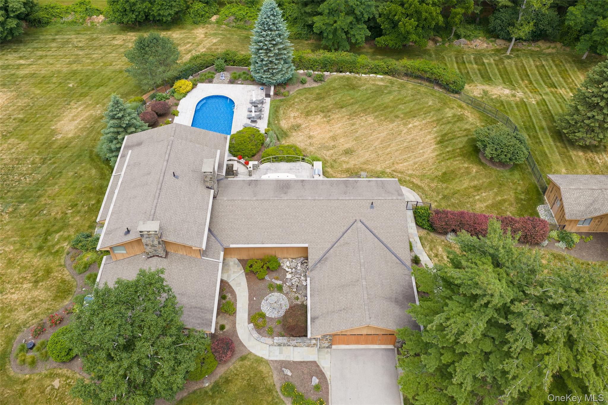 11 Potters Lane – For Sale photo 49
