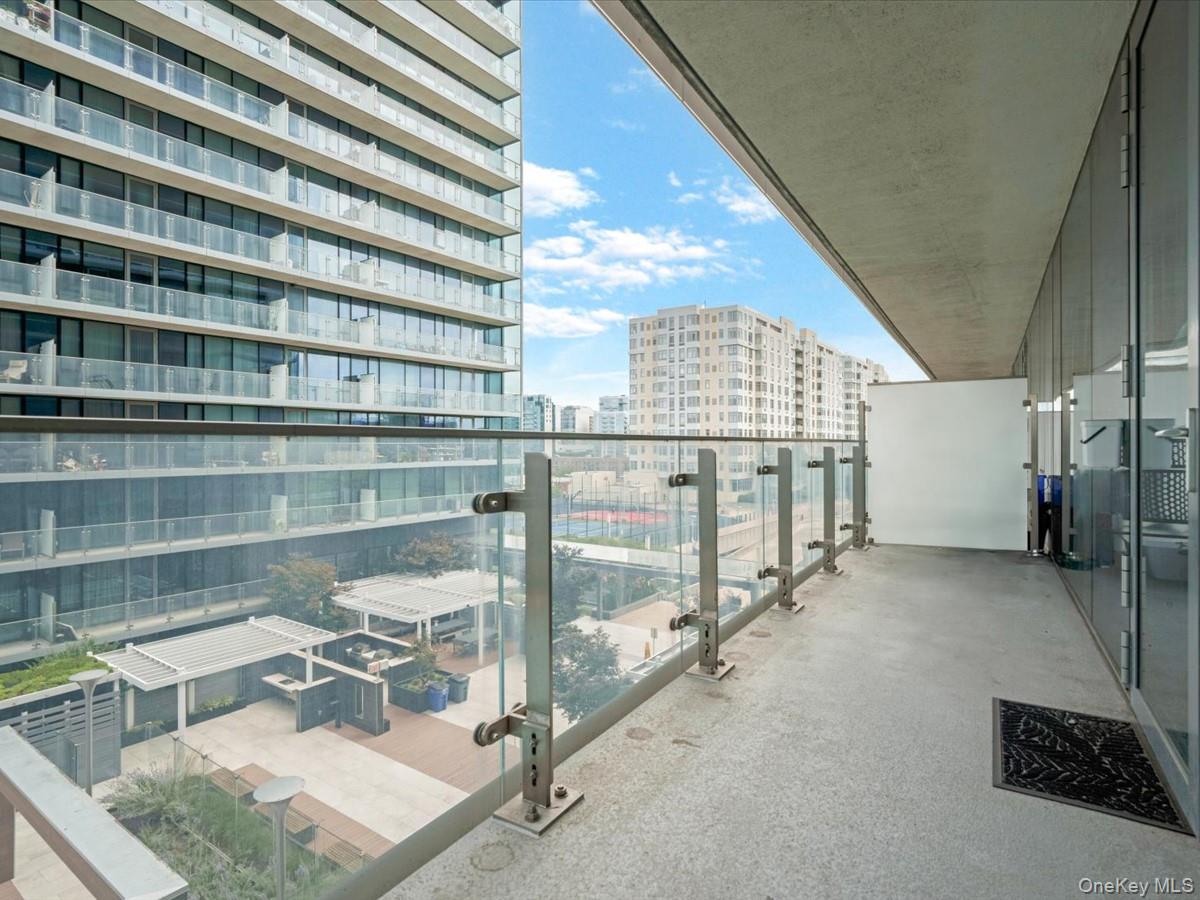 13103 40th Road, Unit 11D photo 13