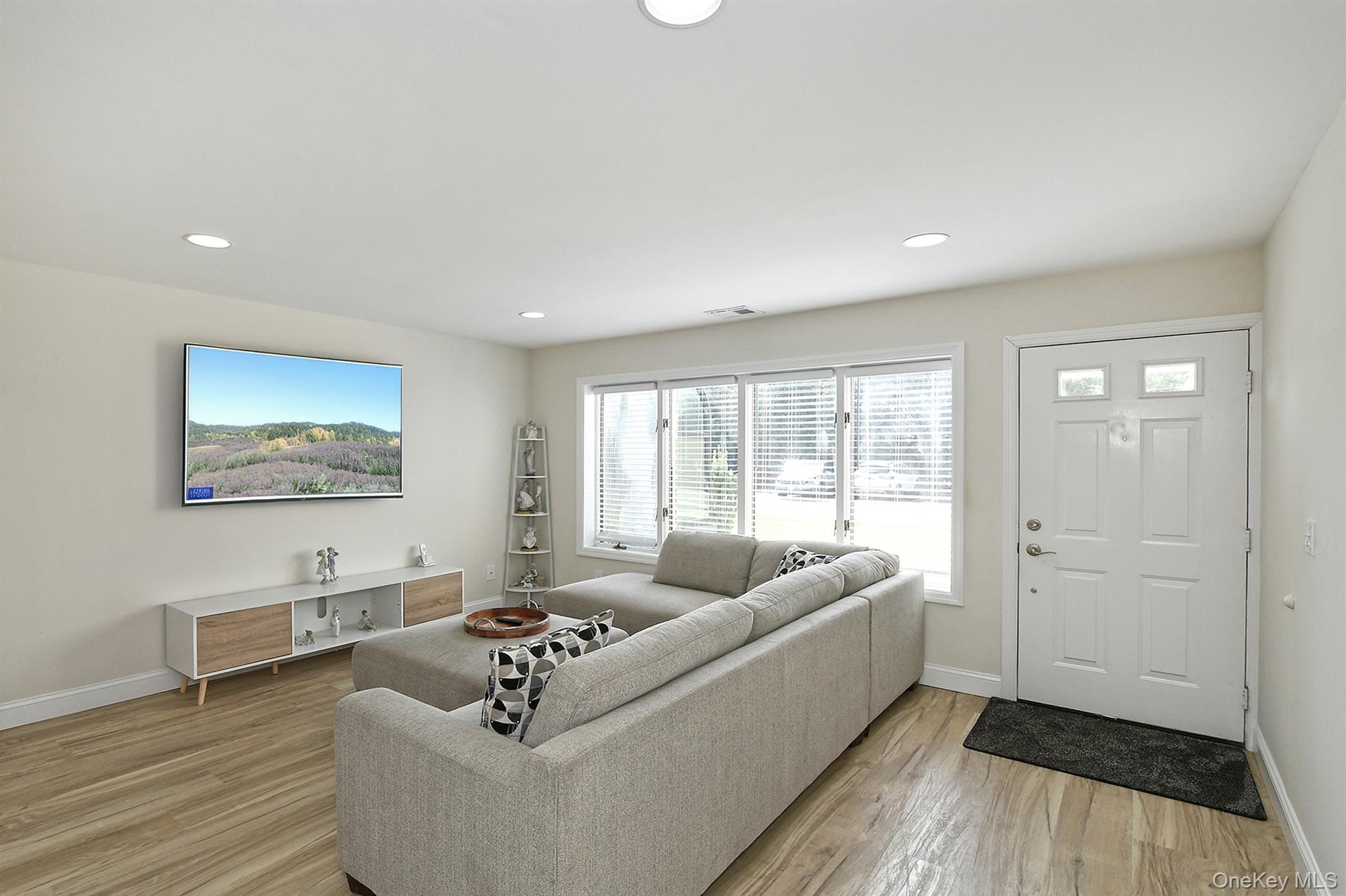 20 Laurel Avenue, Unit 3 photo 10