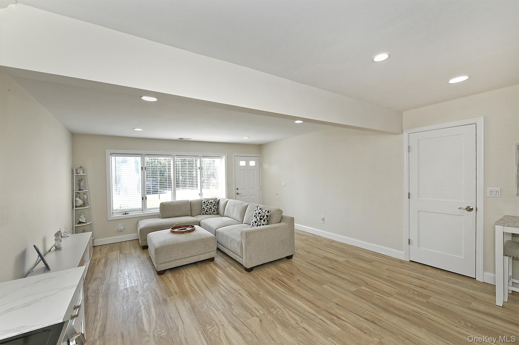 20 Laurel Avenue, Unit 3 photo 16