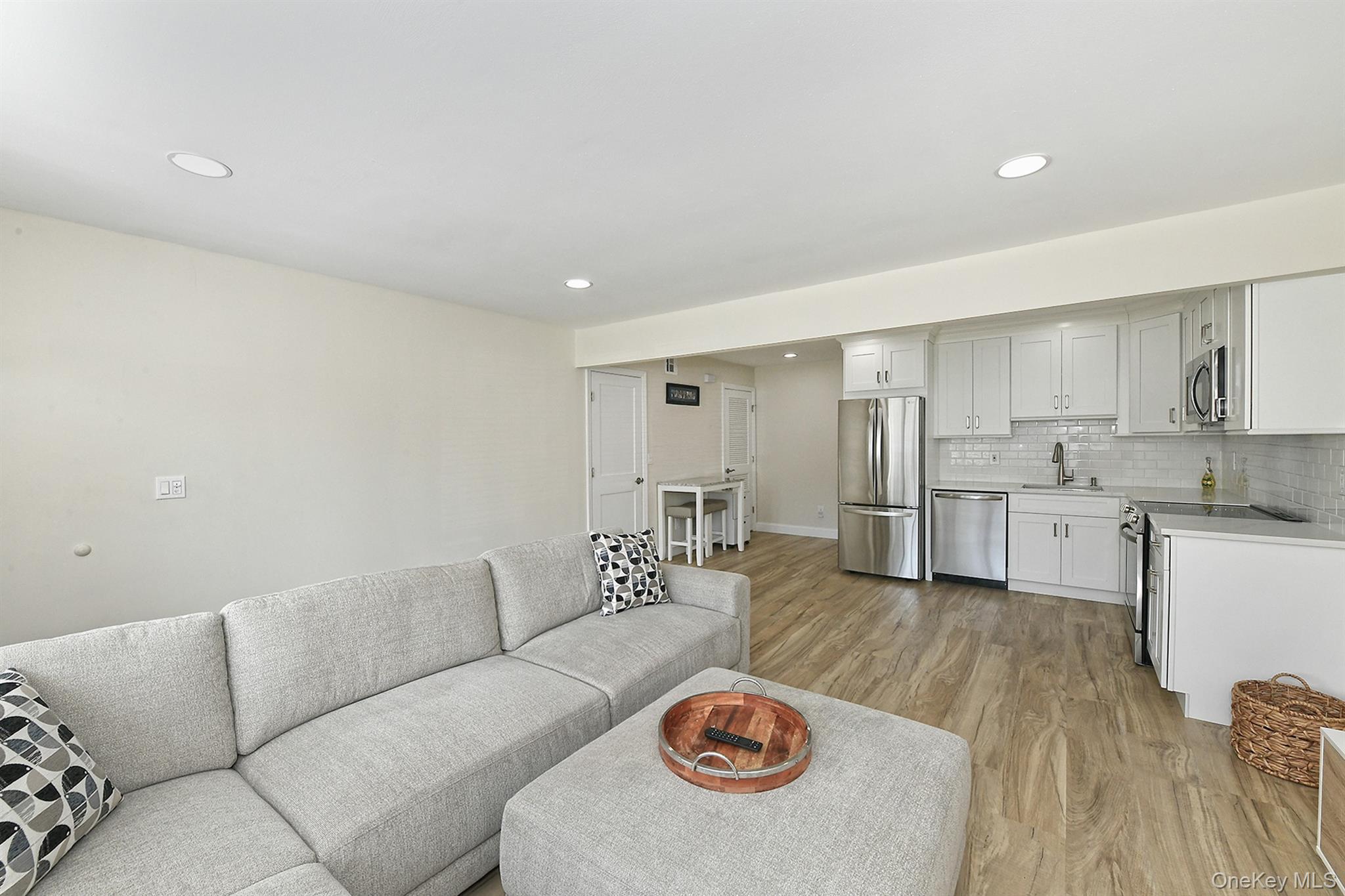 20 Laurel Avenue, Unit 3 photo 14