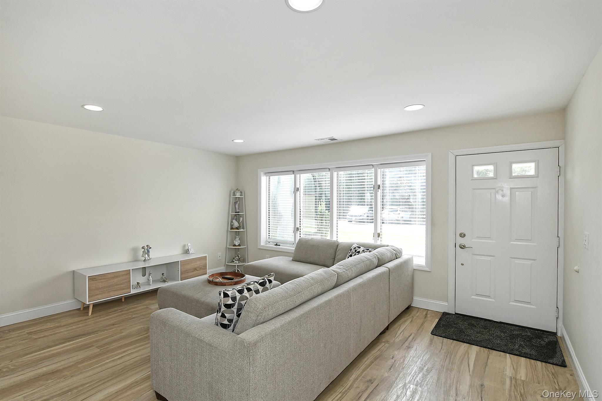 20 Laurel Avenue, Unit 3 photo 11