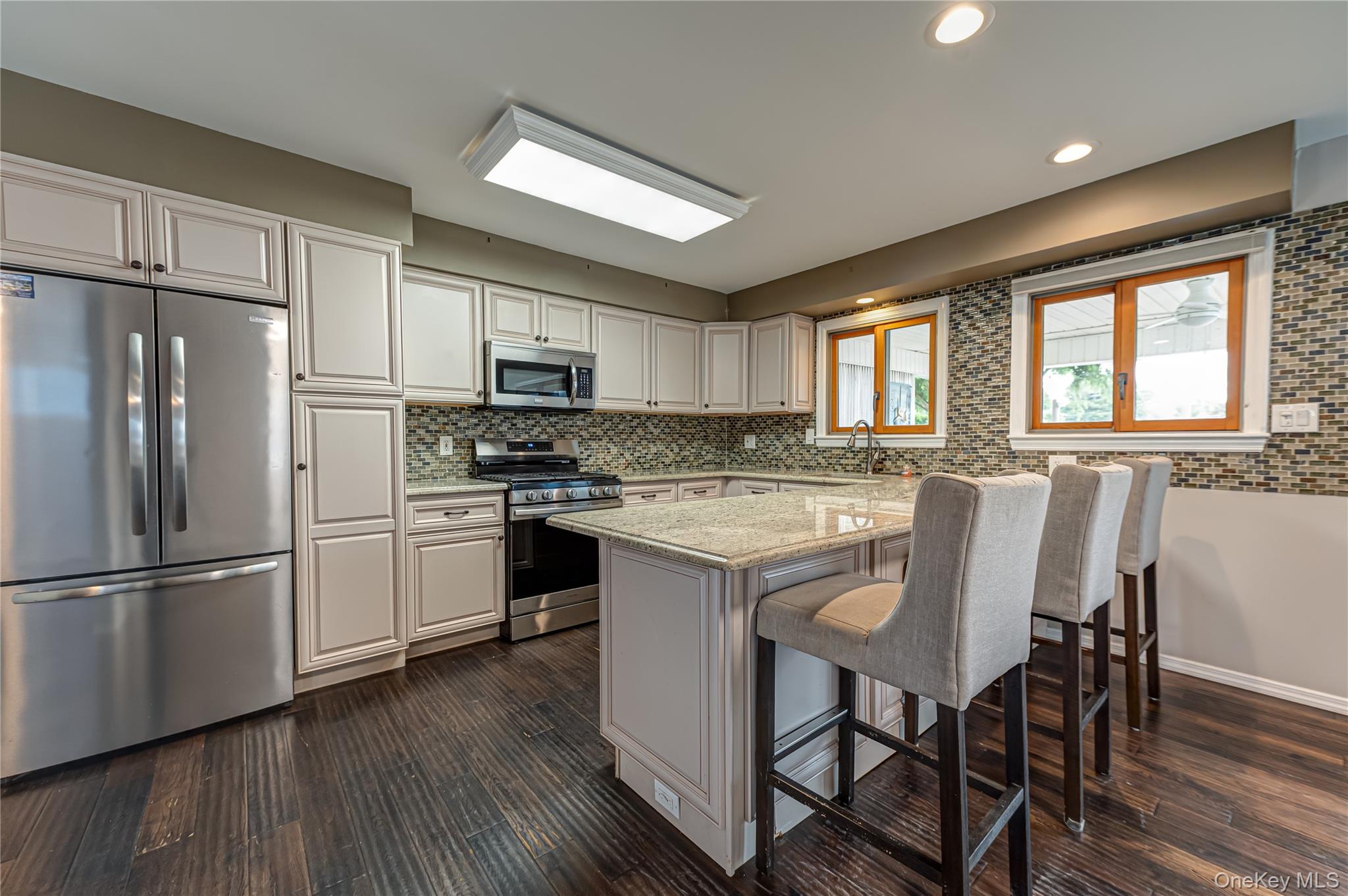15 West Boulevard – For Sale photo 6