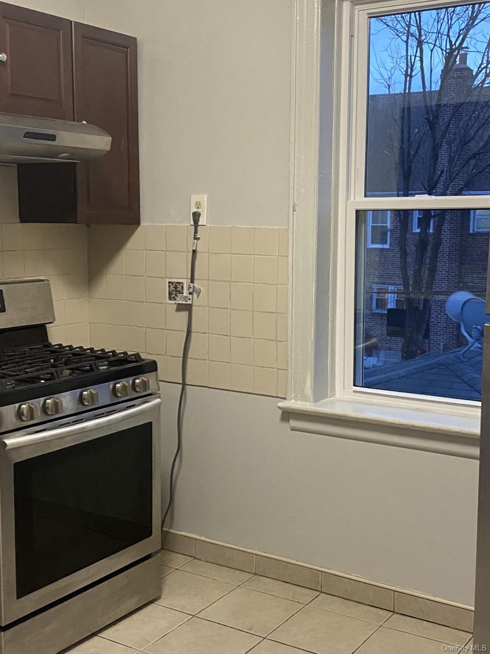 217-24 112 Road, Unit 2 photo 5