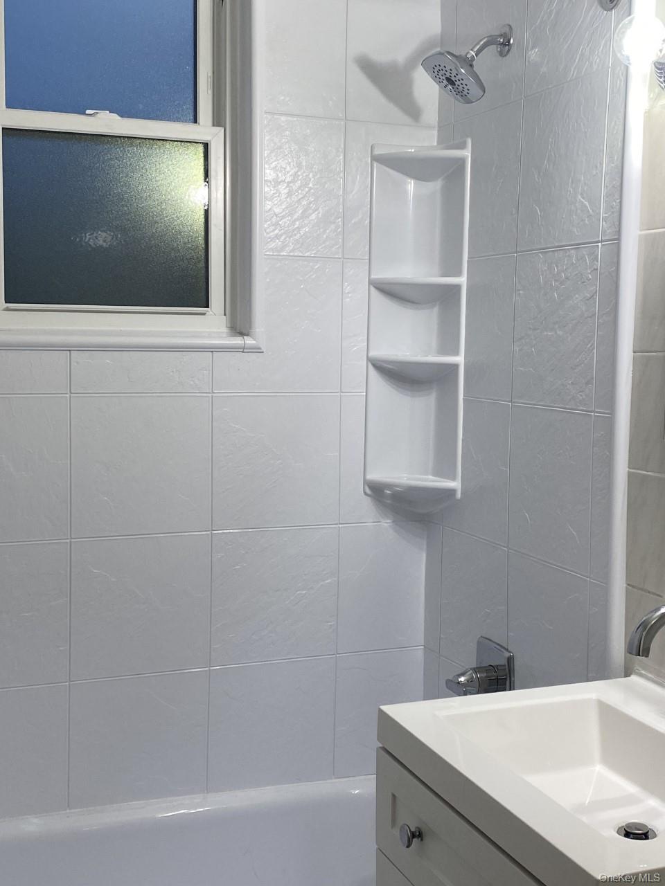 217-24 112 Road, Unit 2 photo 6