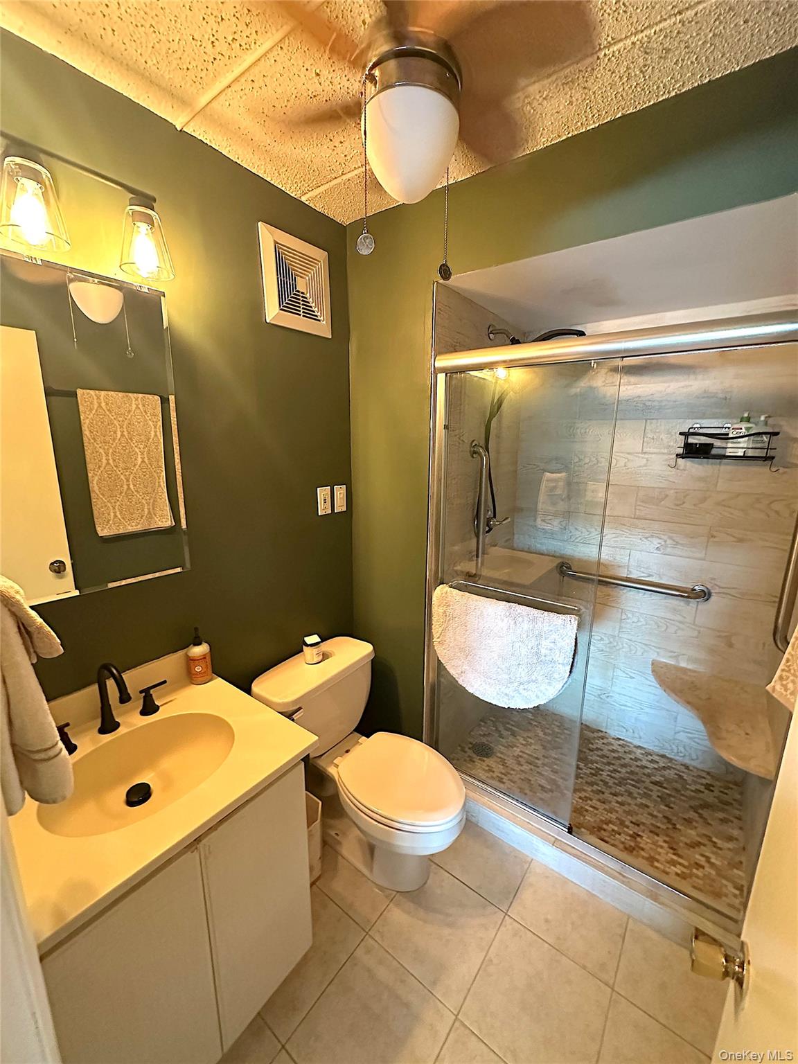 725 Miller Avenue, Unit 220 photo 16