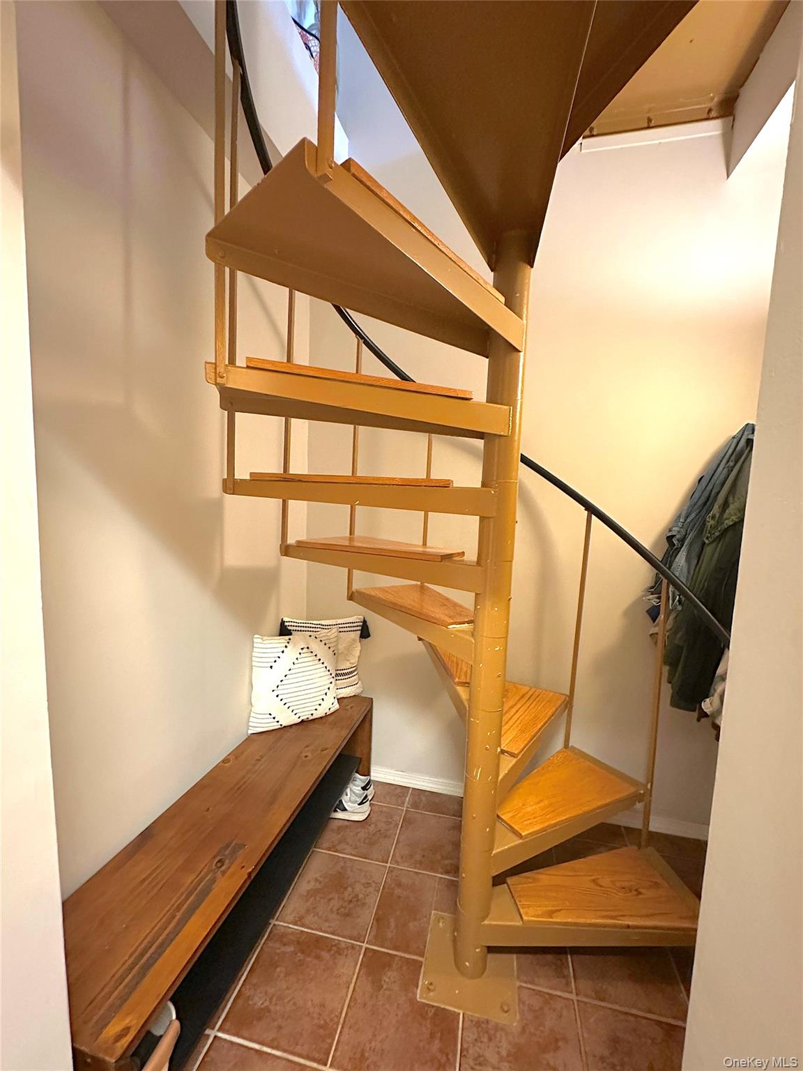 725 Miller Avenue, Unit 220 photo 20