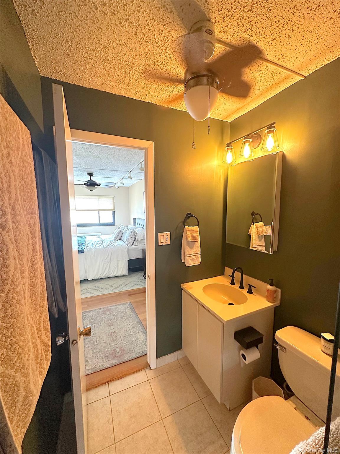 725 Miller Avenue, Unit 220 photo 17