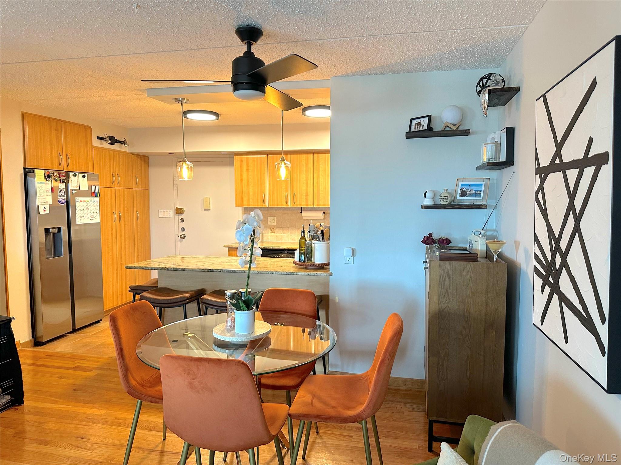 725 Miller Avenue, Unit 220 photo 7