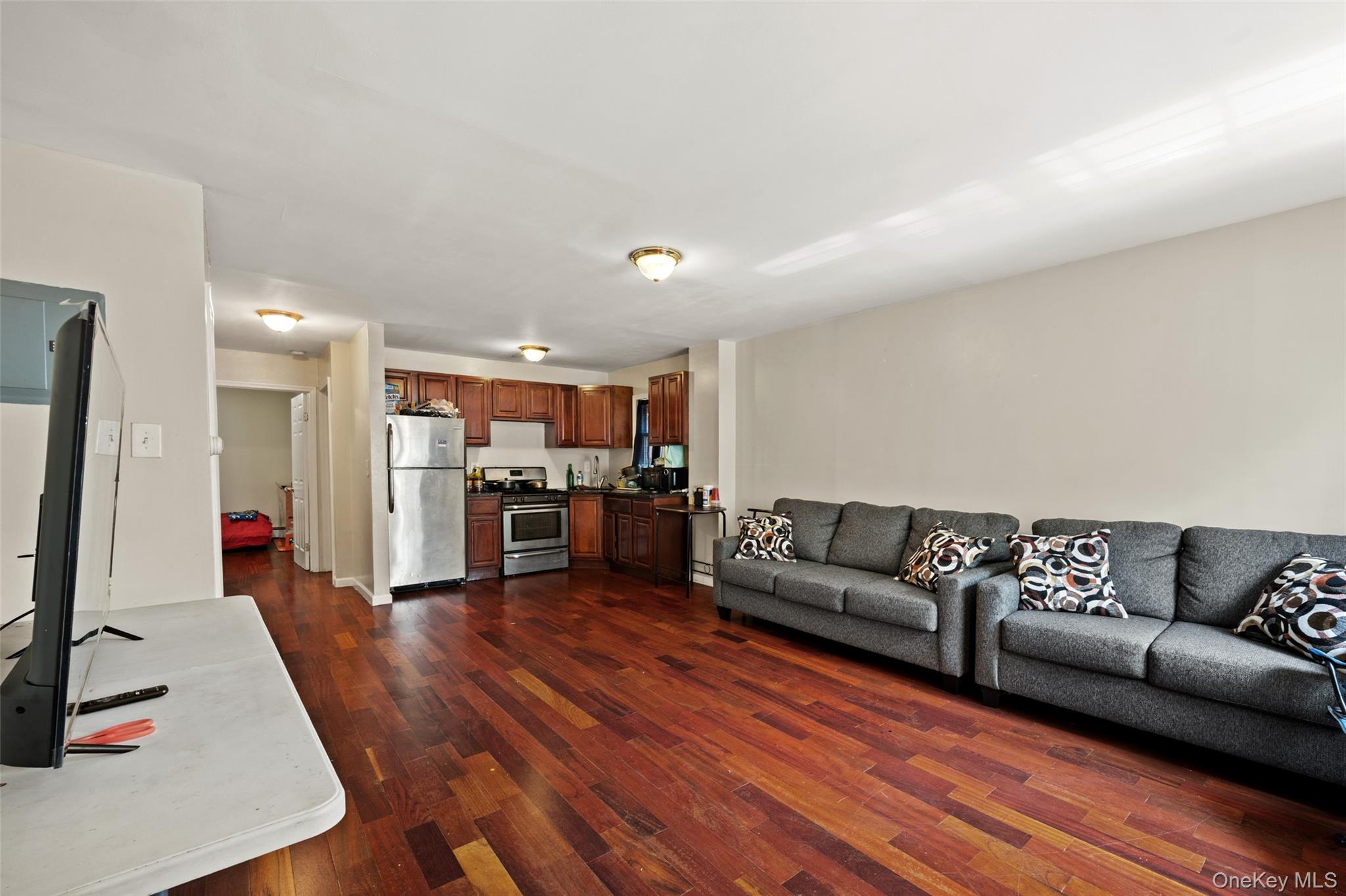 825 E 224th Street, Unit 2 photo 2