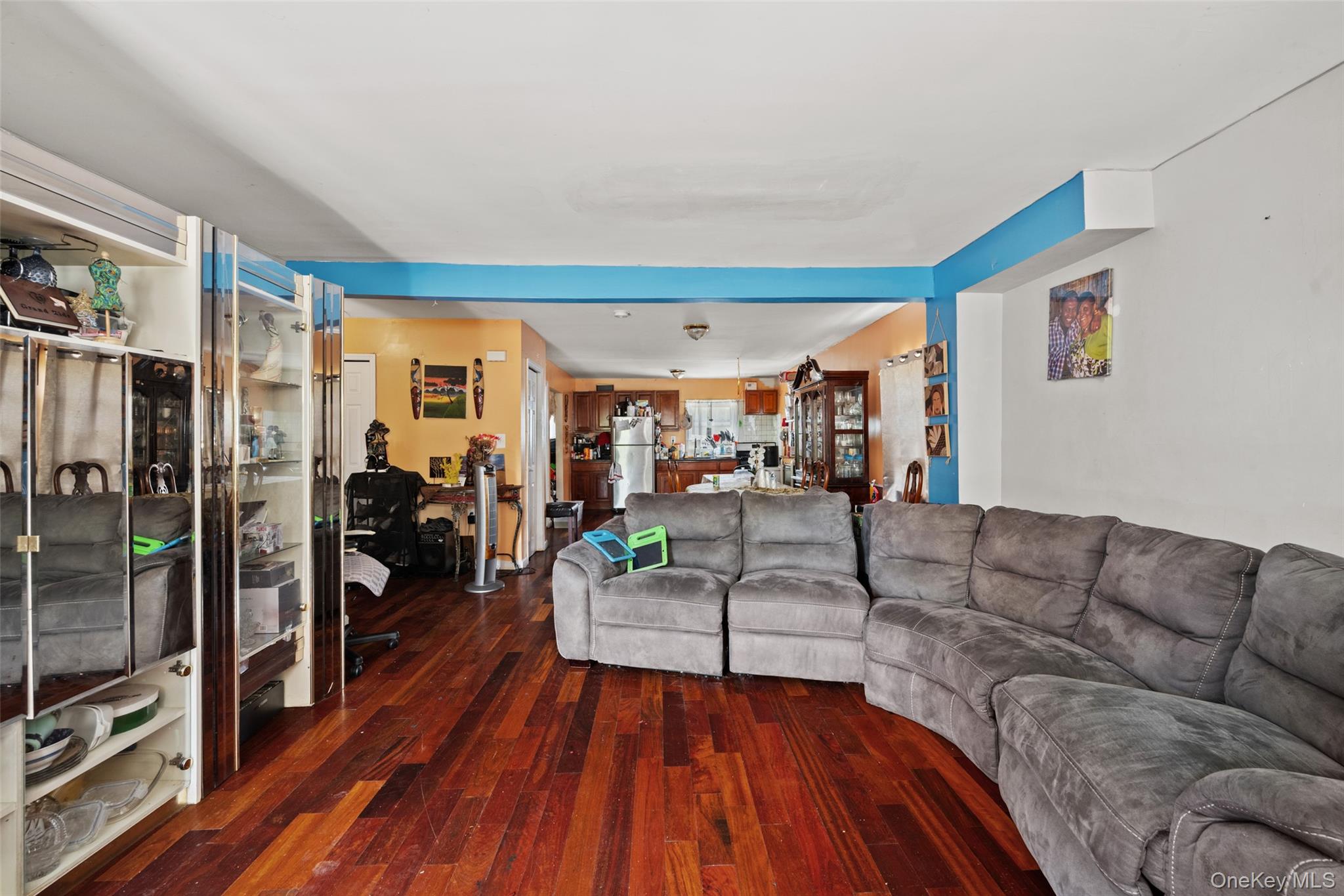825 E 224th Street, Unit 2 photo 3
