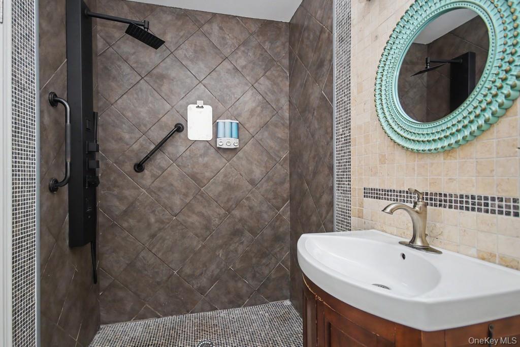 17 Talbot Avenue – For Sale photo 35