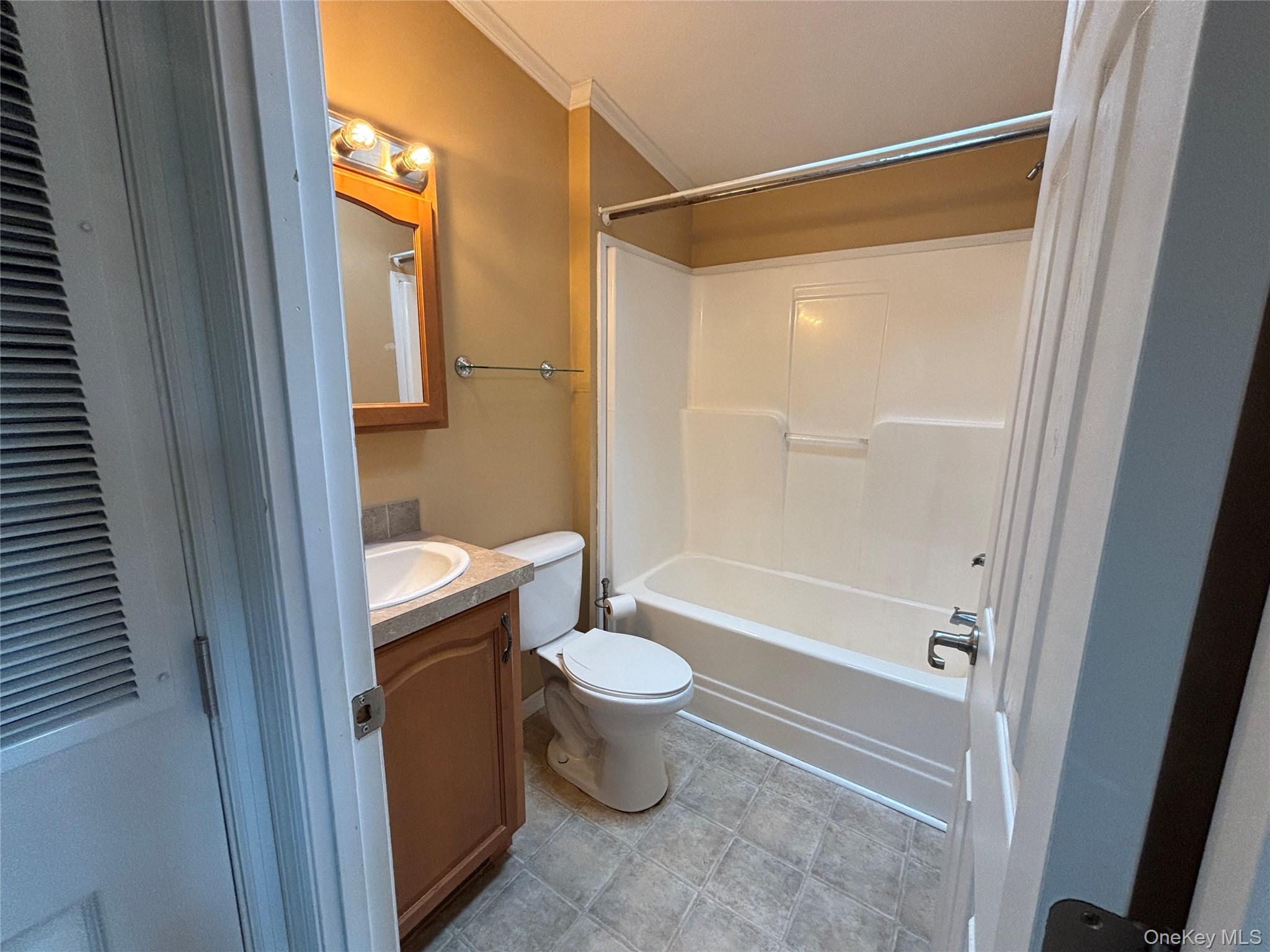 1661 Old Country Road, Unit 84 photo 24