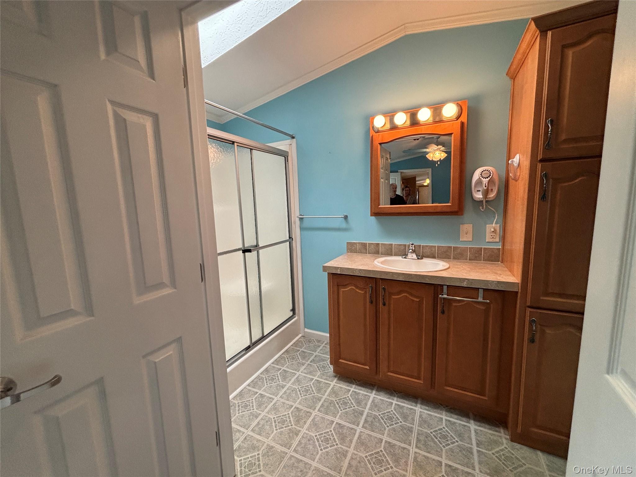 1661 Old Country Road, Unit 84 photo 31
