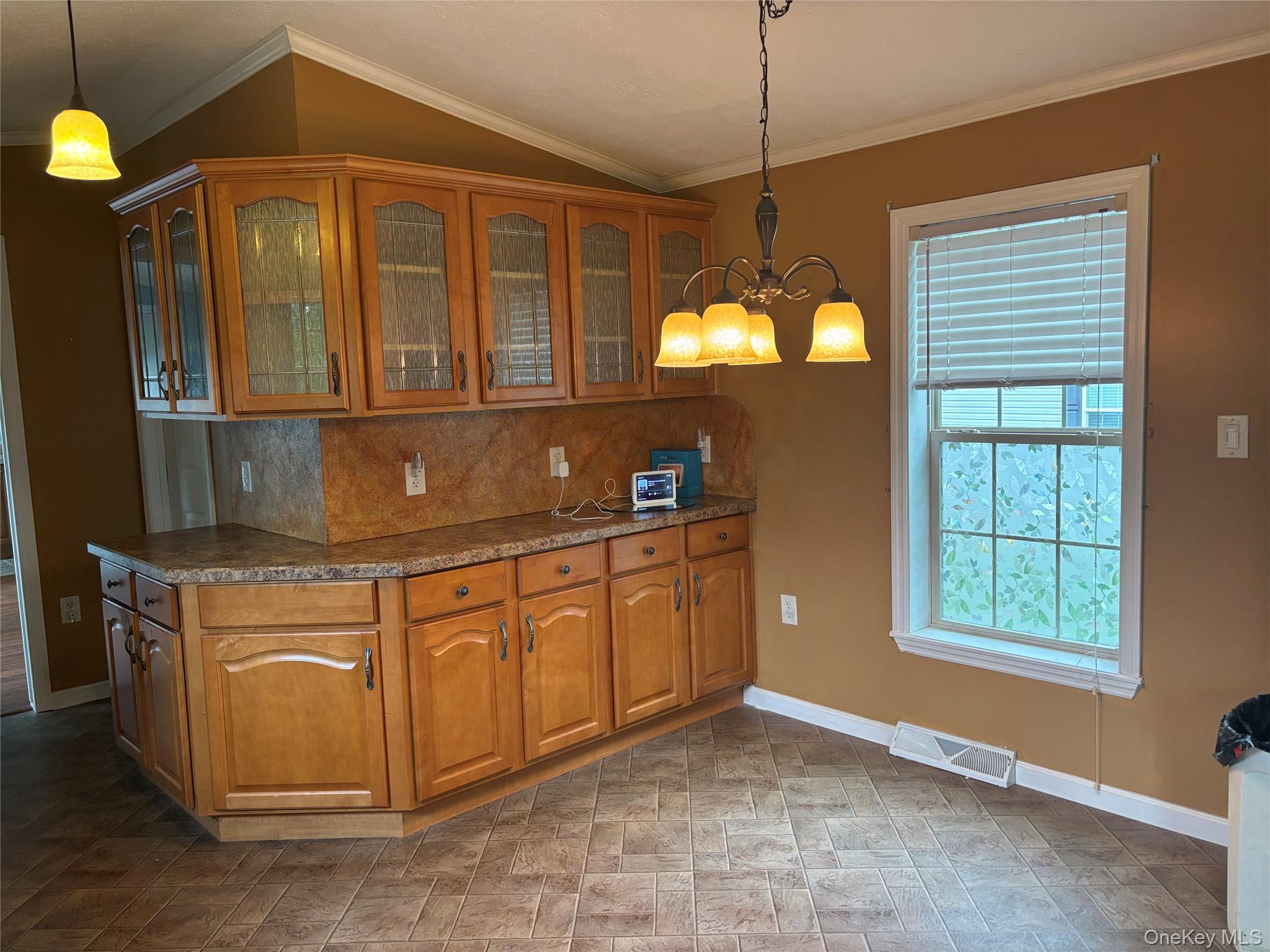 1661 Old Country Road, Unit 84 photo 10