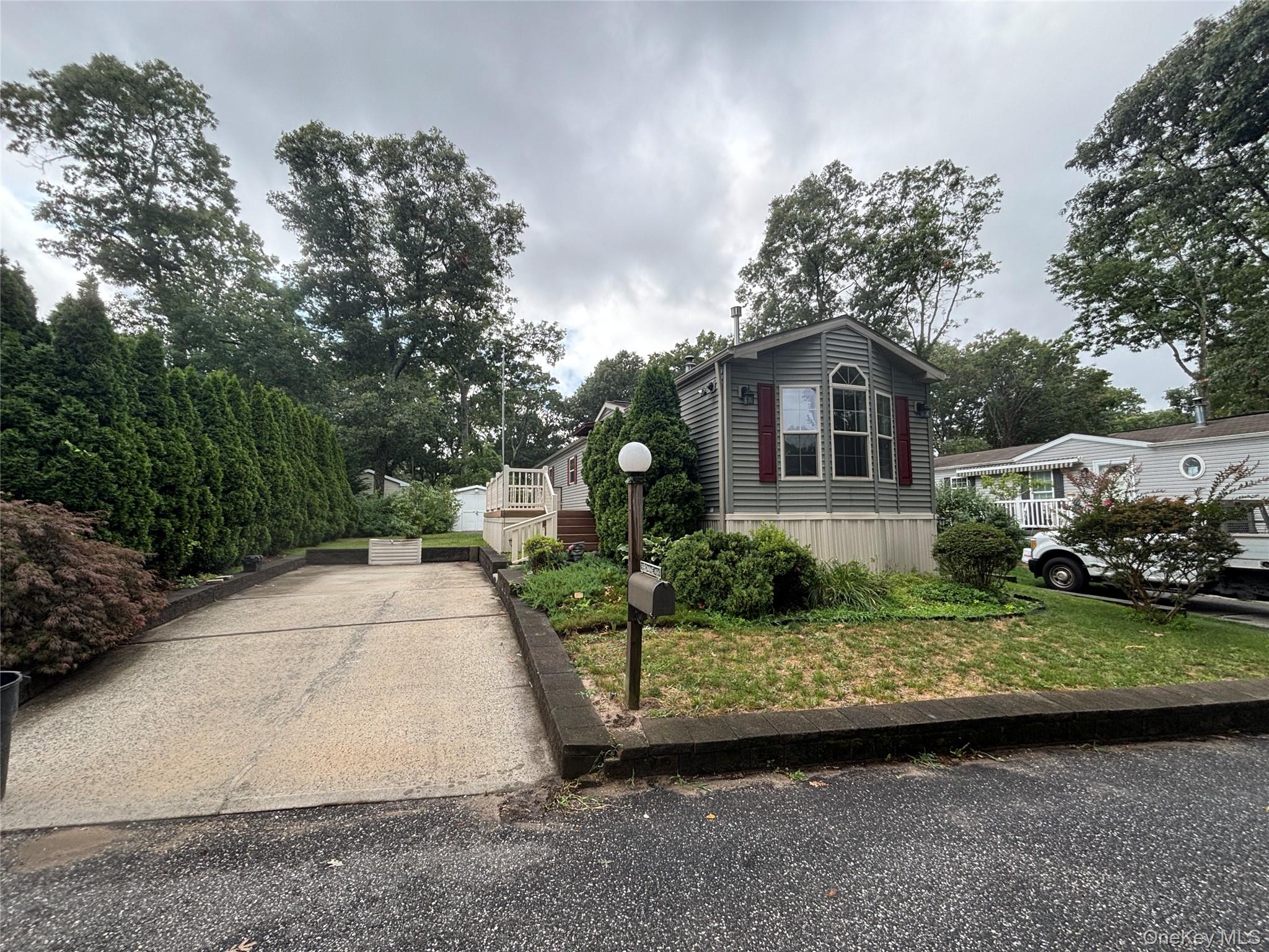 1661 Old Country Road, Unit 84 photo 5