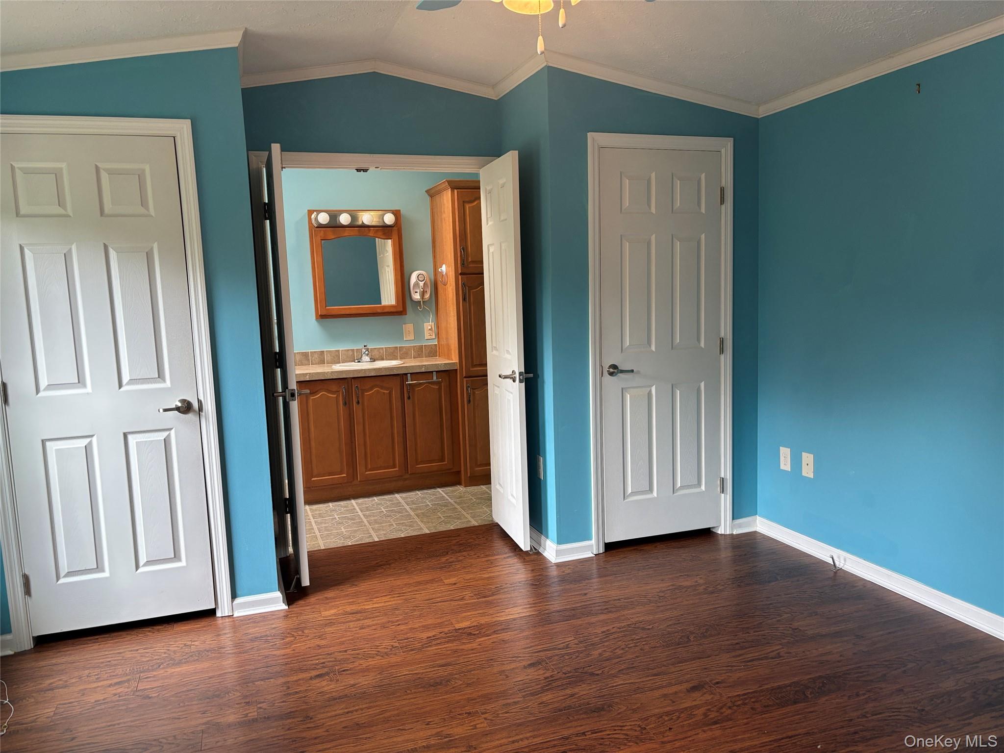 1661 Old Country Road, Unit 84 photo 29