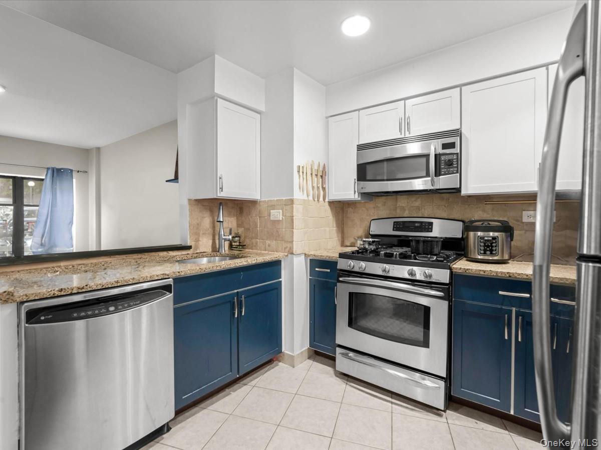 143-41 84th Drive, Unit 1A photo 5