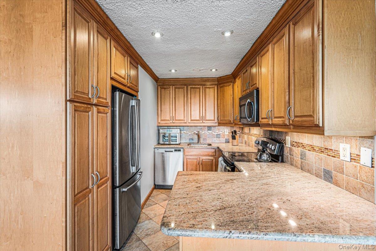 162-10 Powells Cove Boulevard, Unit 7D photo 8