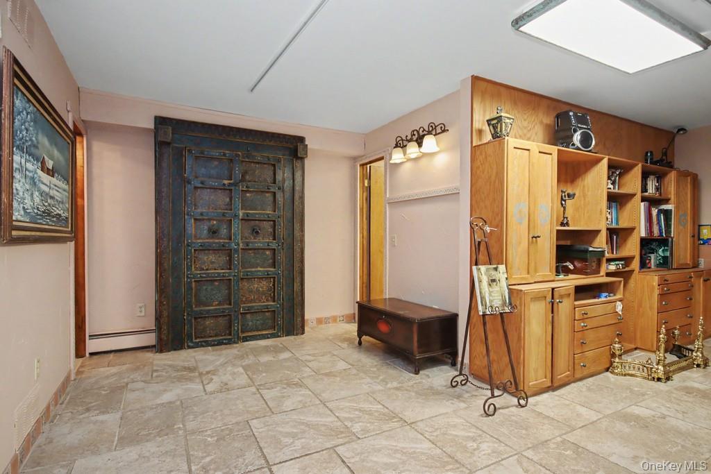 14 Longview Lane – For Sale photo 38